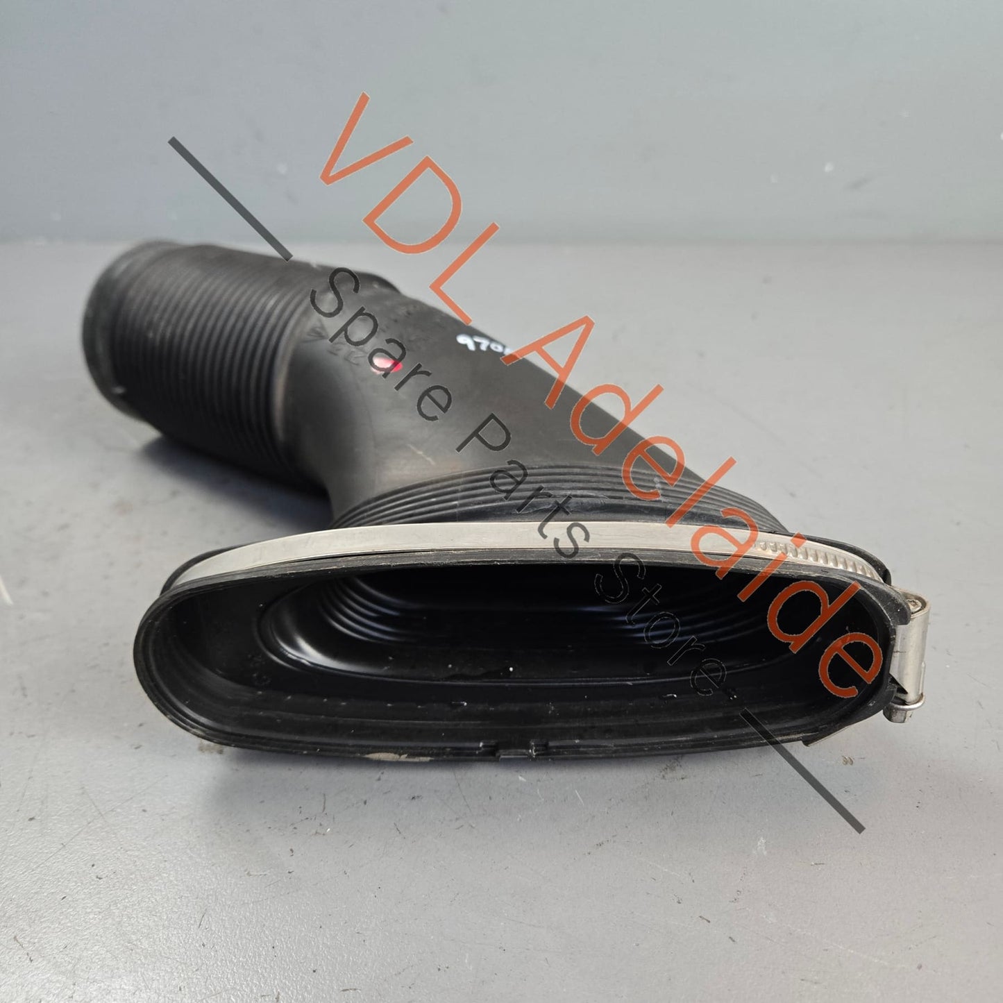 97011011403    Porsche Panamera 970 Right Side Air Filter Duct Pipe Hose 97011011403