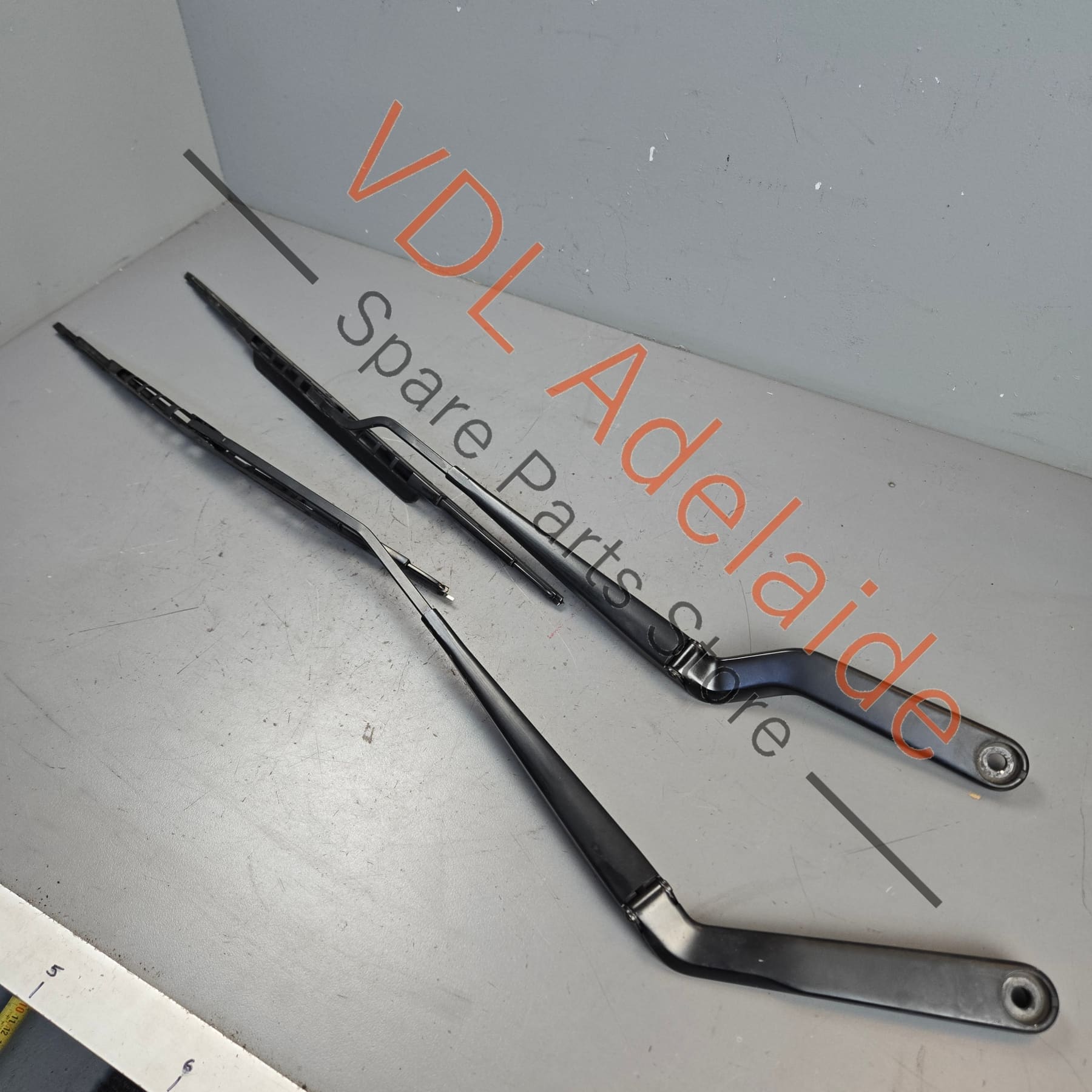 97062802801 97062803001   Porsche Panamera 970 Windscreen Wiper Arm Set 97062802801 97062803001