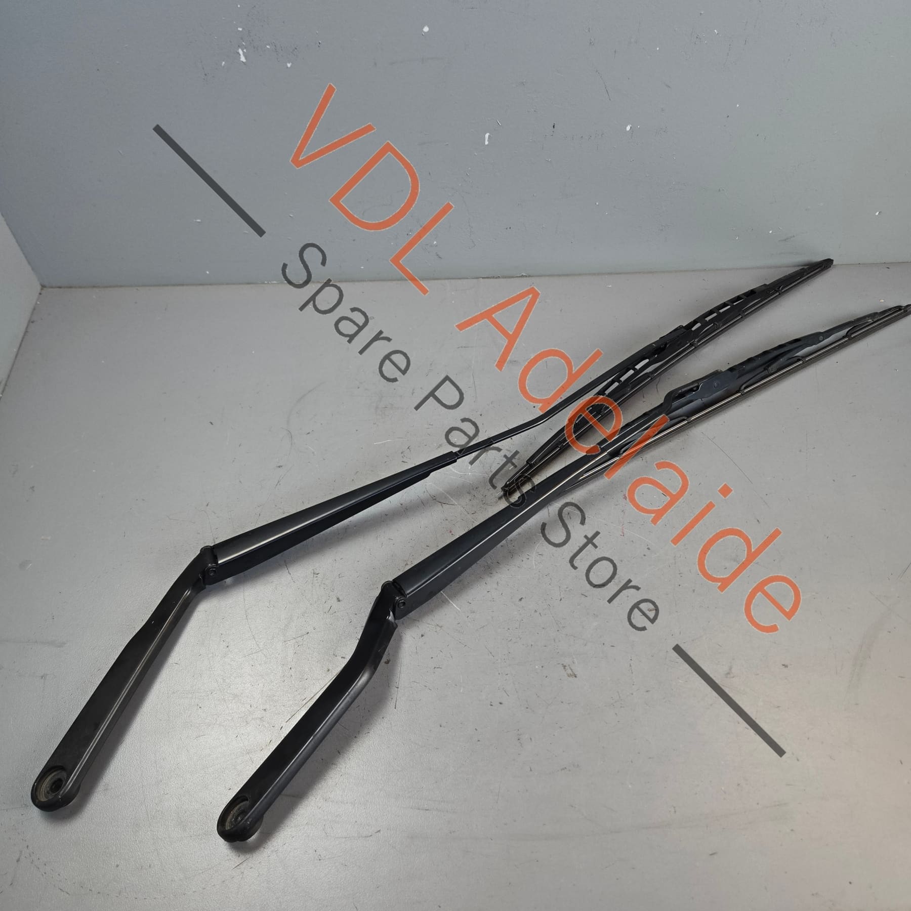 97062802801 97062803001   Porsche Panamera 970 Windscreen Wiper Arm Set 97062802801 97062803001