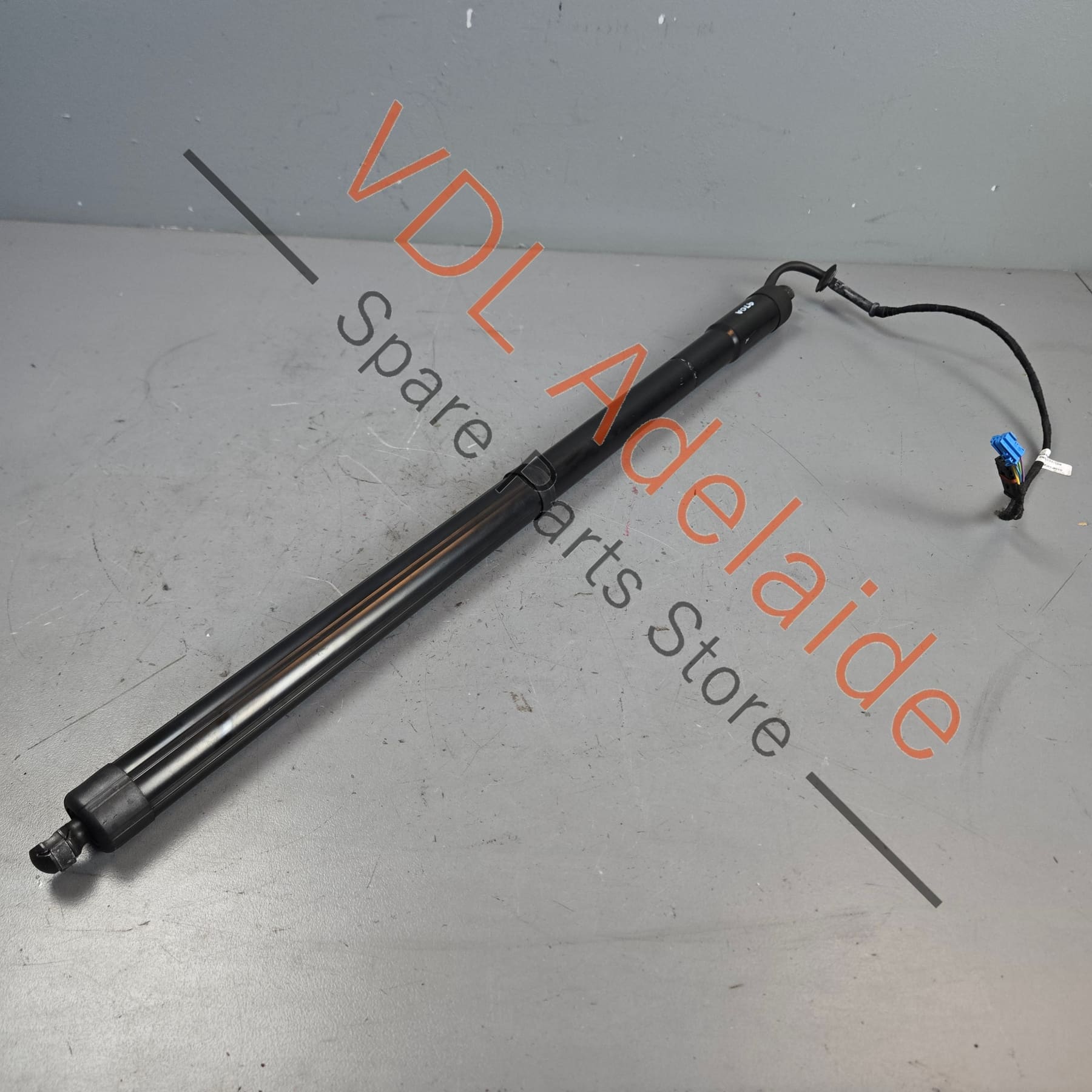 97051257320    Porsche Panamera 970 Boot Electric Lift Strut 97051257320 Fits left or right position