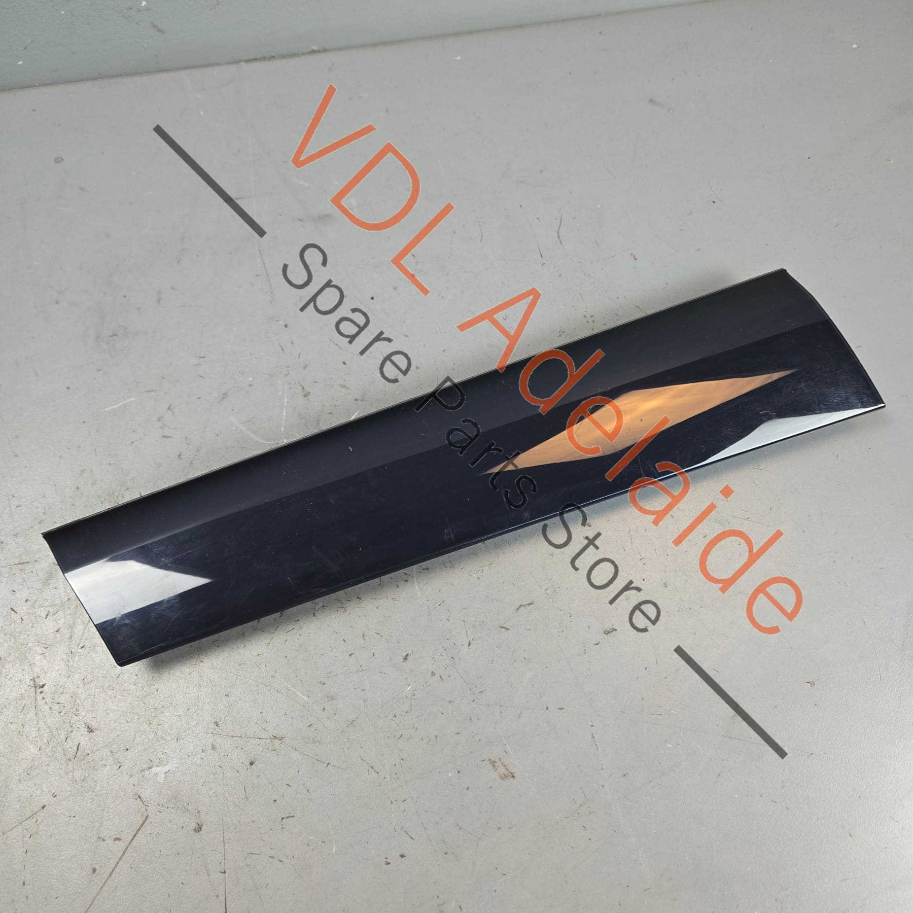 97055238500A61 97055238500   Porsche Panamera 970 Gloss Black Dash Trim for Glovebox 97055238500 A61