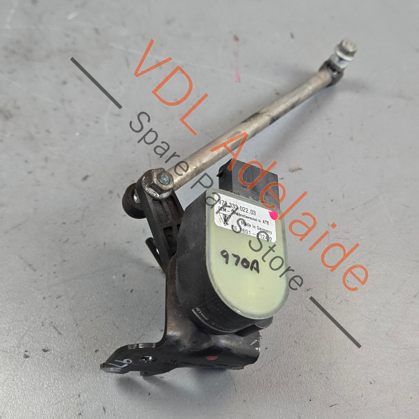 97033302203    Porsche Panamera 970 Rear Right Suspension Level Sensor 97033302203