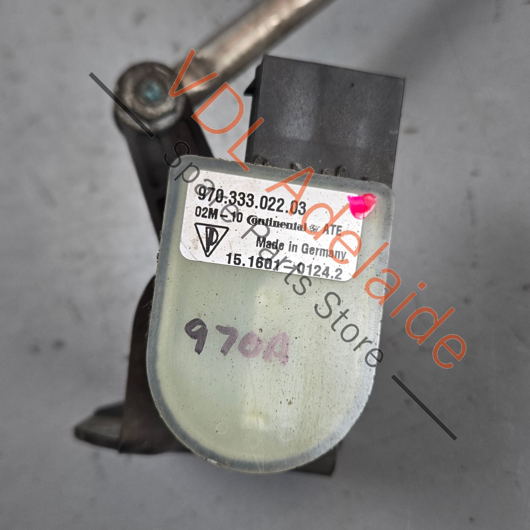 97033302203    Porsche Panamera 970 Rear Right Suspension Level Sensor 97033302203