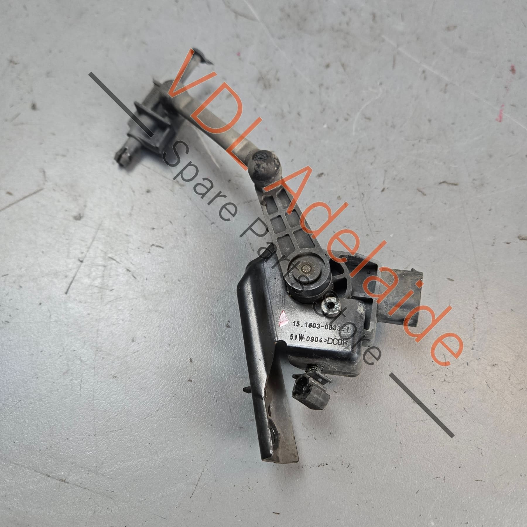 97034302103    Porsche Panamera 970 Front Left Suspension Level Sensor 97034302103