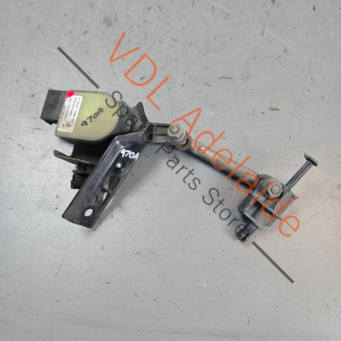97034302103    Porsche Panamera 970 Front Left Suspension Level Sensor 97034302103