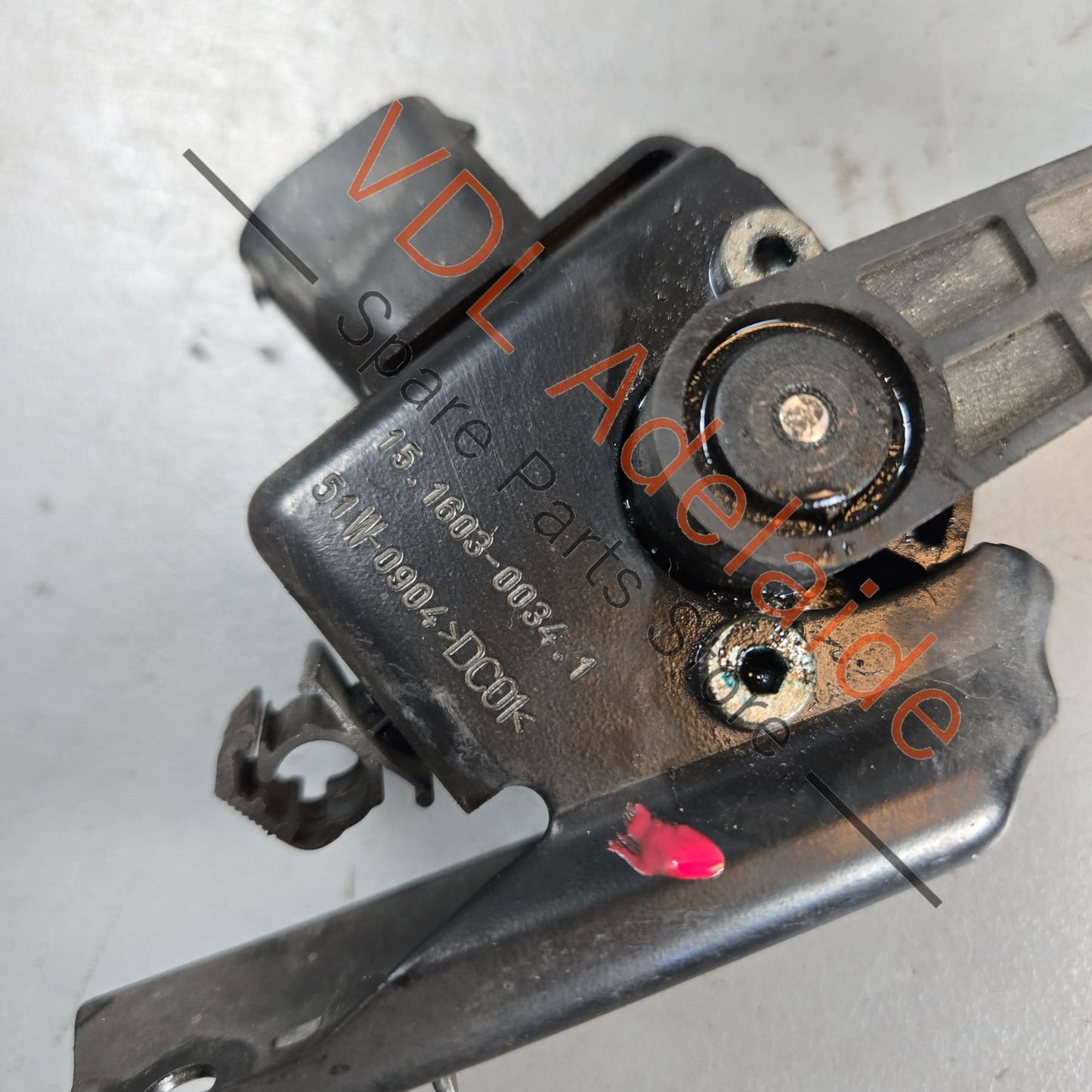 97034302203    Porsche Panamera 970 Front Right Suspension Level Sensor 97034302203