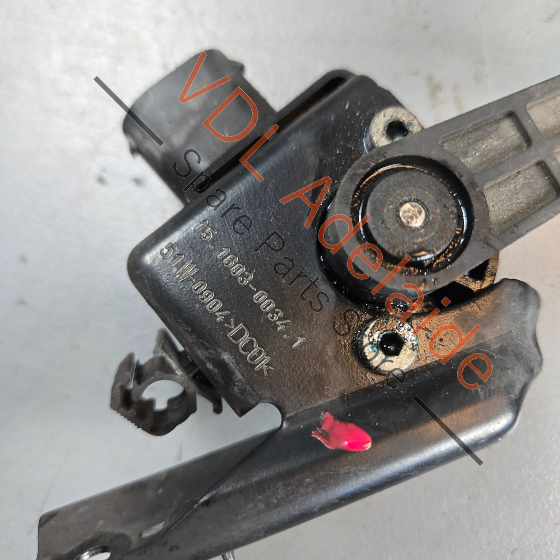 97034302203    Porsche Panamera 970 Front Right Suspension Level Sensor 97034302203