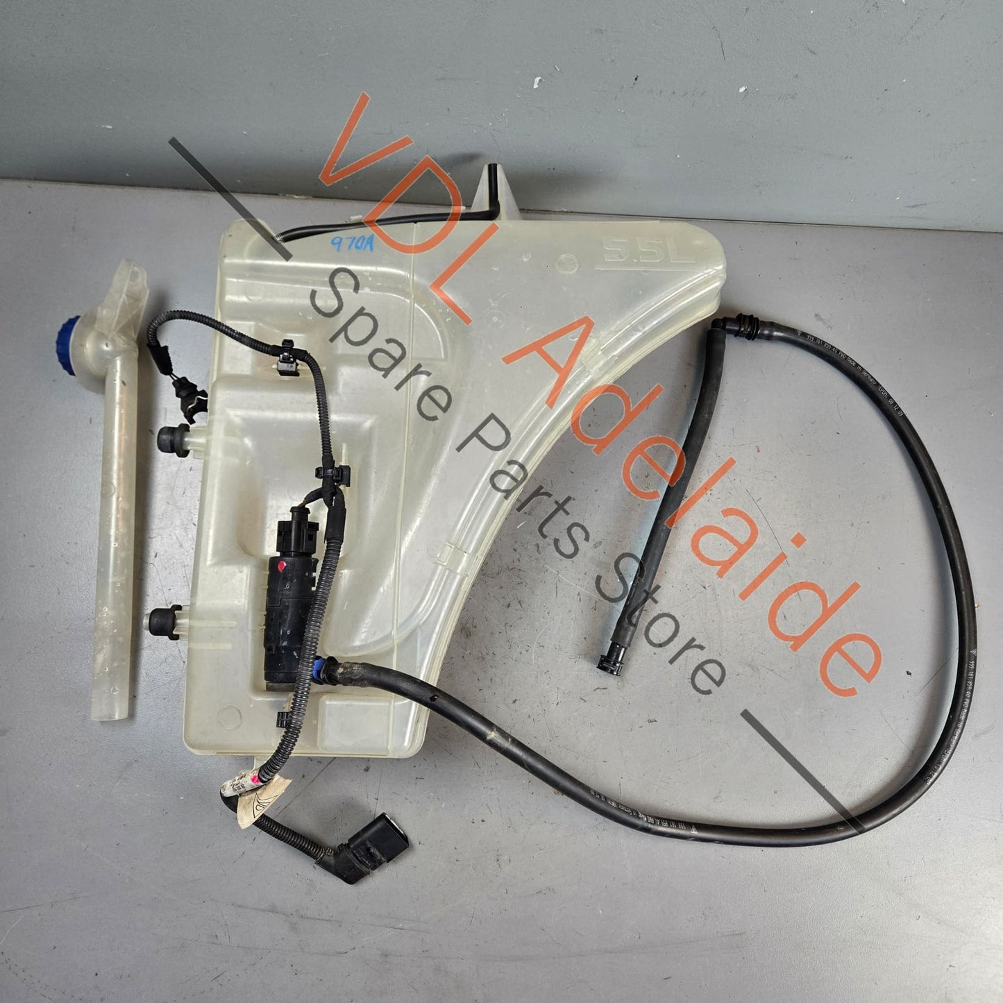 97052870100    Porsche Panamera 970 Washer Bottle Reservoir Tank 97052870100