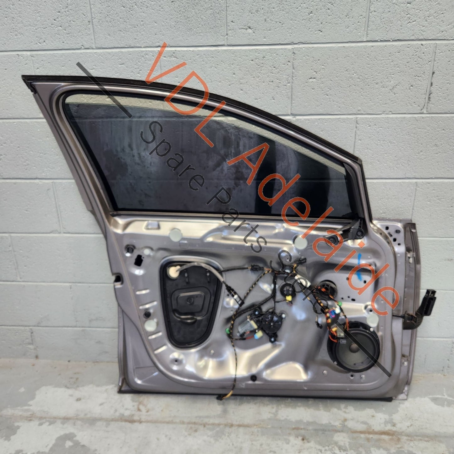 5G4831055AS    VW Golf MK7 Front Left Door Shell Panel Limestone Grey LA7N Z1 A7N