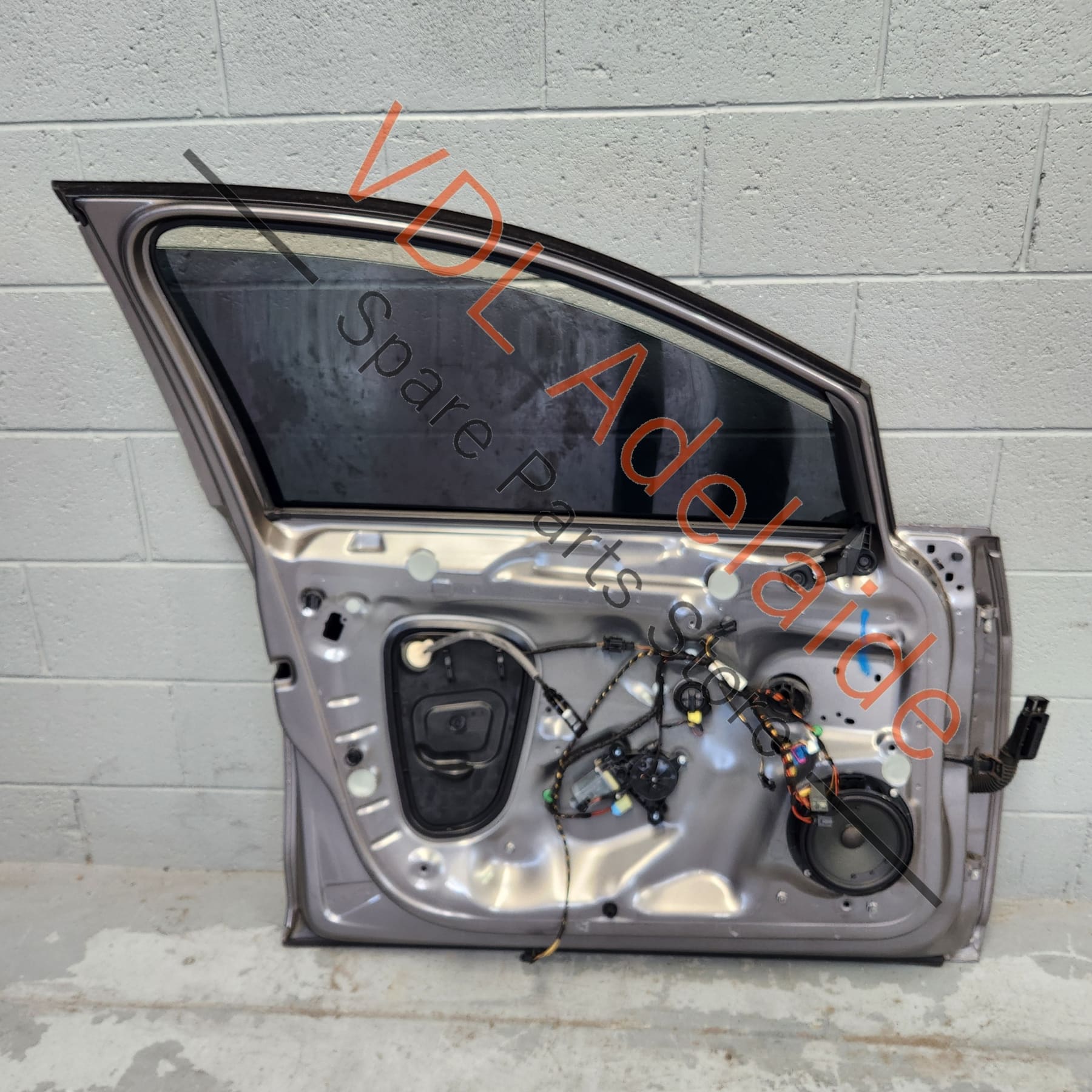 5G4831055AS    VW Golf MK7 Front Left Door Shell Panel Limestone Grey LA7N Z1 A7N