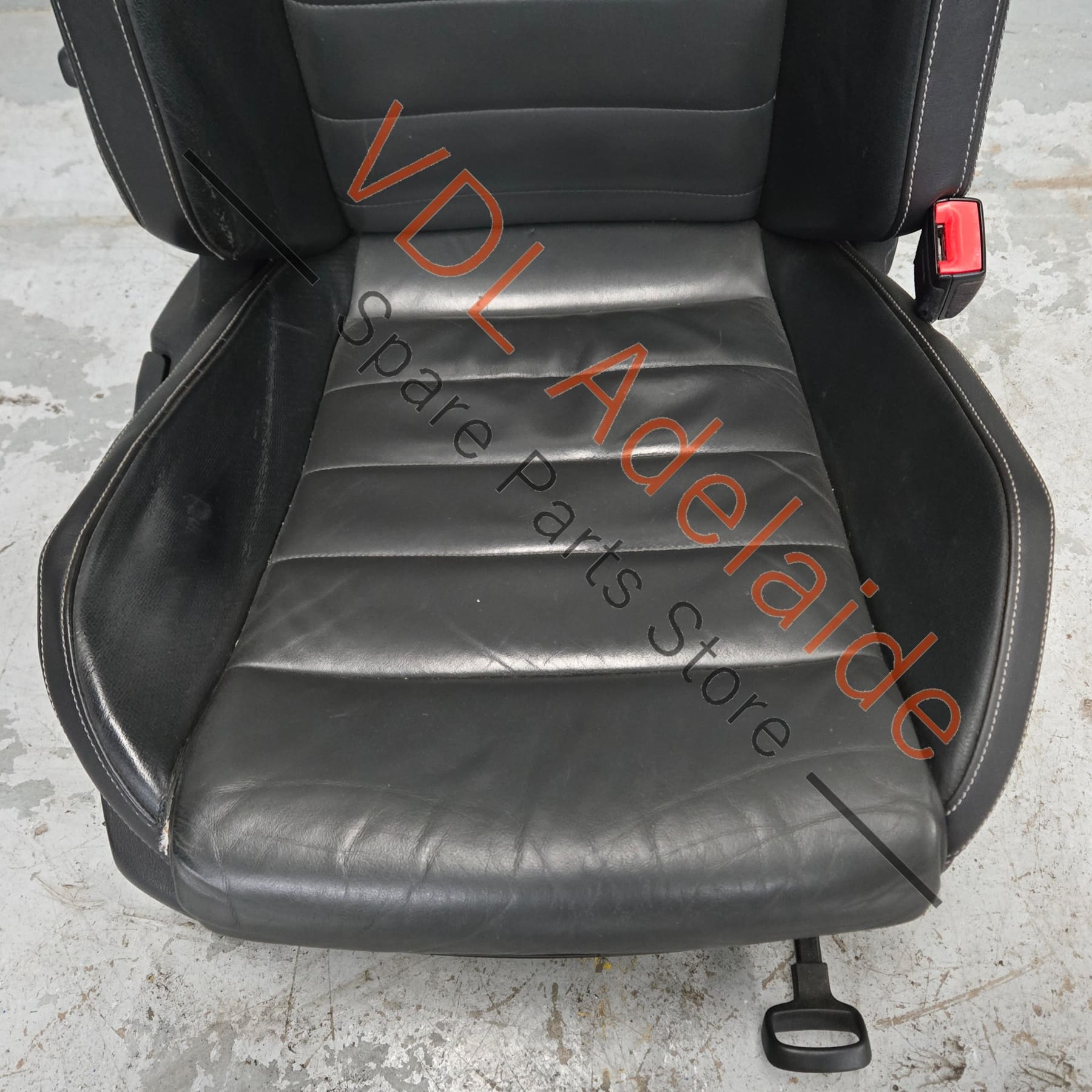     VW Golf R MK7 Wolfsburg Front Right Seat Drivers Carbon Leather