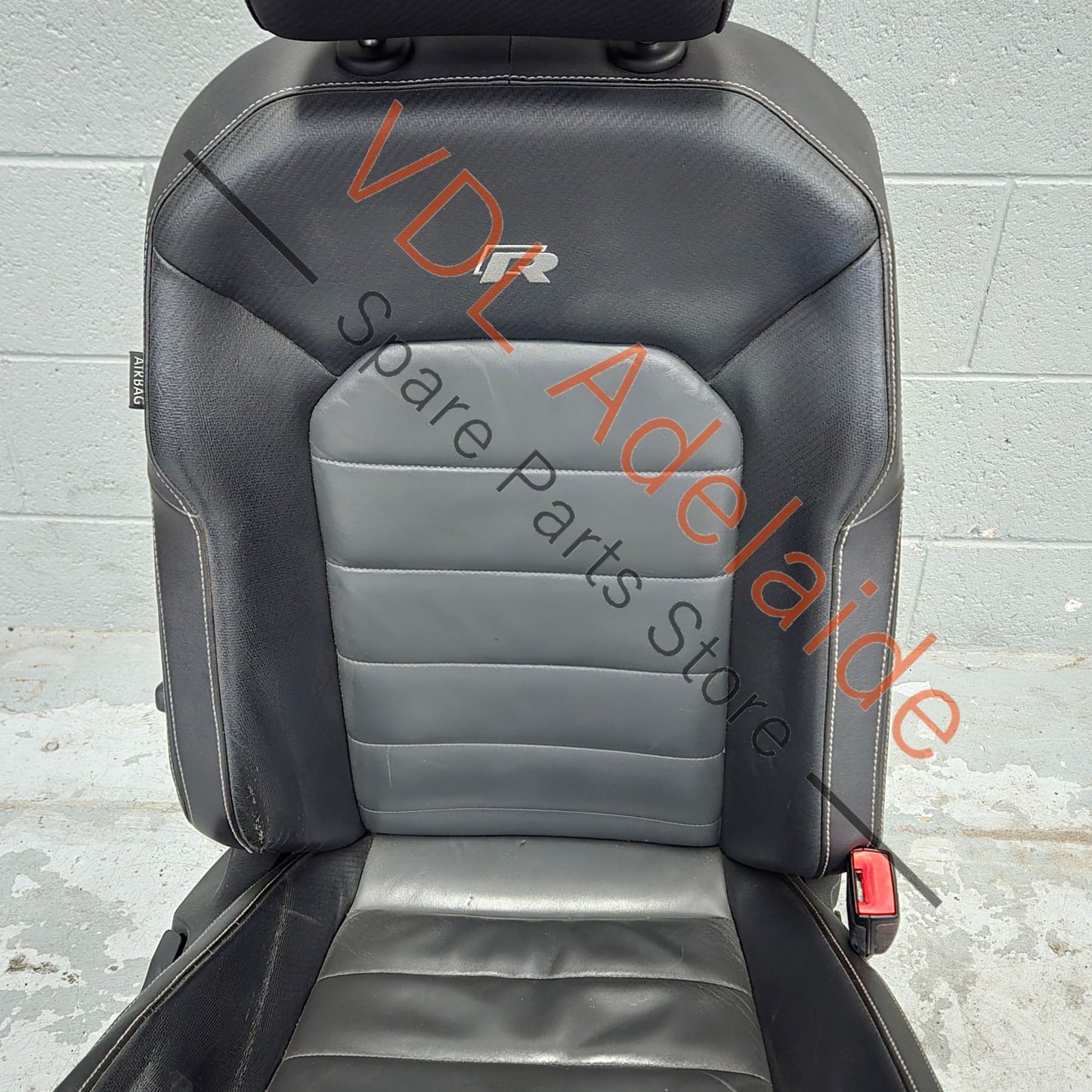     VW Golf R MK7 Wolfsburg Front Right Seat Drivers Carbon Leather