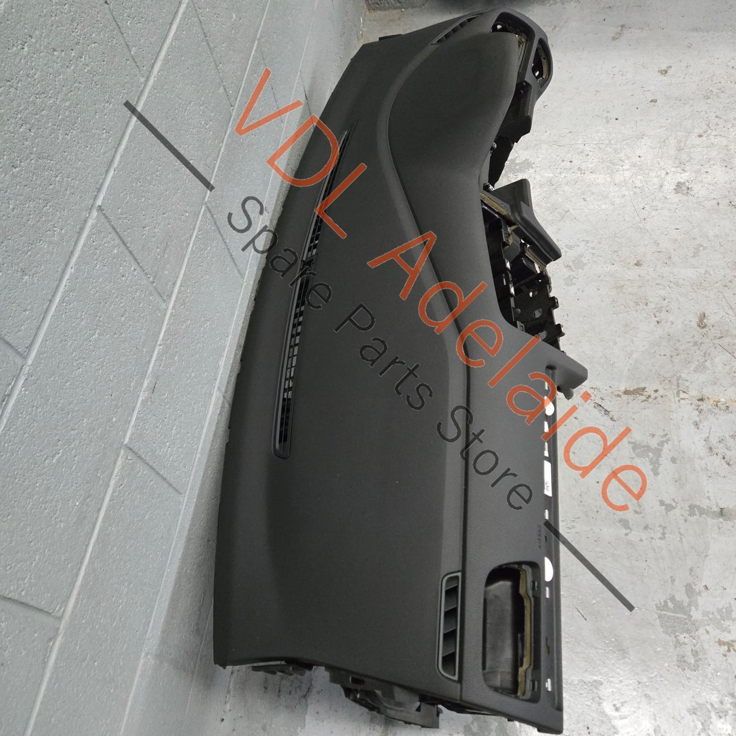 5G2857003MHR6    VW Golf MK7 7.5 Dashboard & Airbag Kit