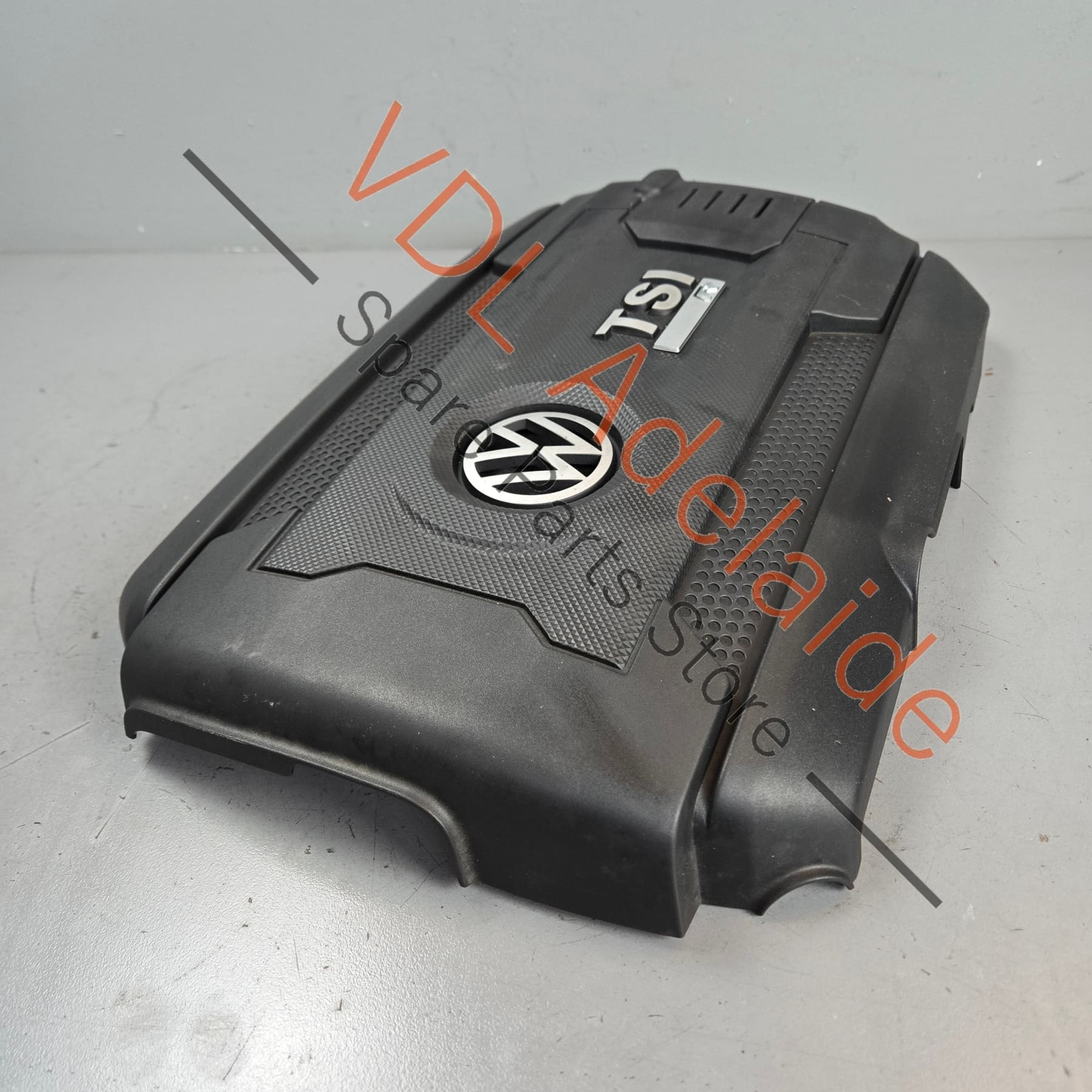 06K103925BQ 06K103925BP   VW Golf R MK7 7.5 Engine Cover Trim TSI Silver 06K103925BP 06K103925BQ