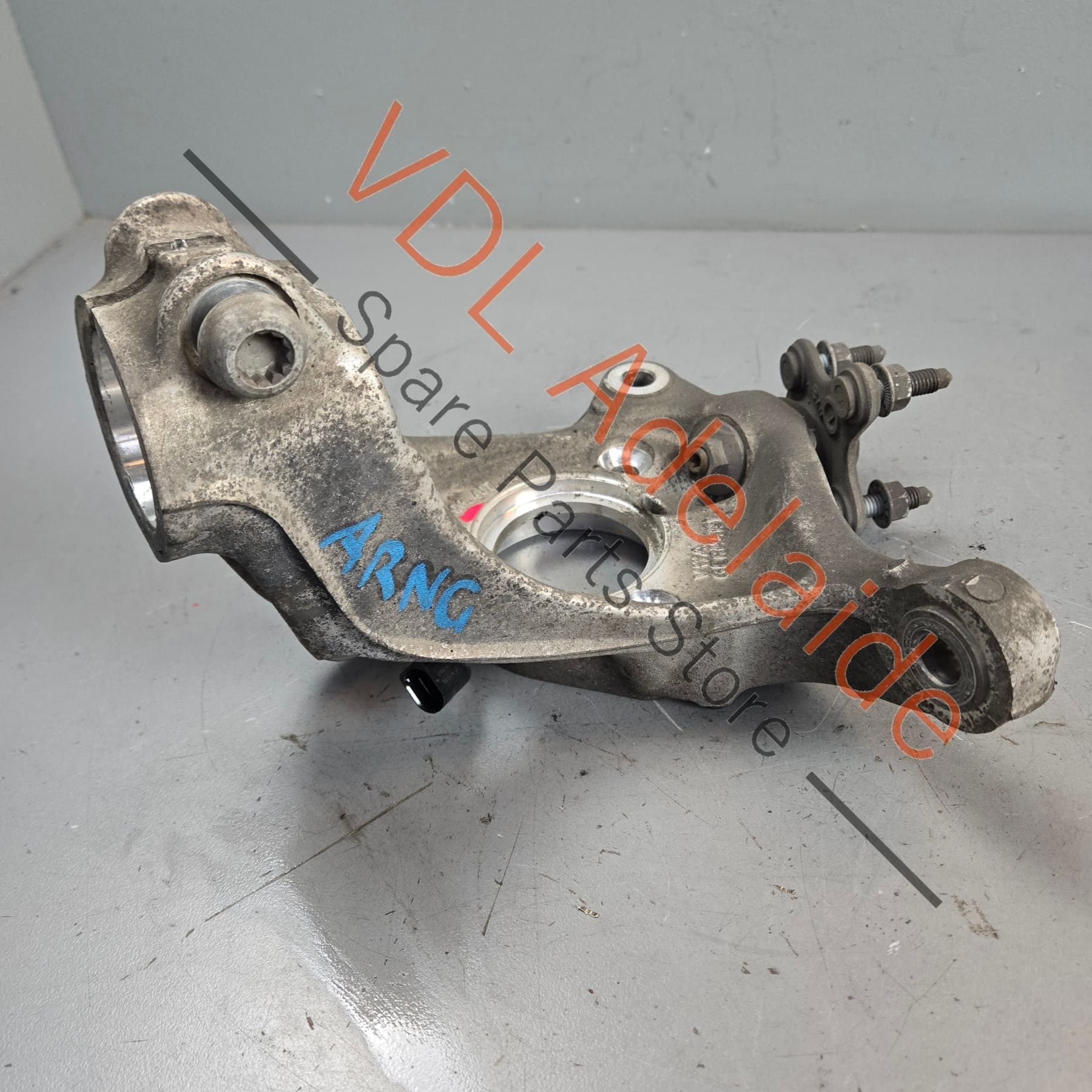5Q0407257 5Q0407253   VW Golf R MK7 7.5 Front Left Wheel Bearing Housing 85mm 5Q0407257A 5Q0407253A