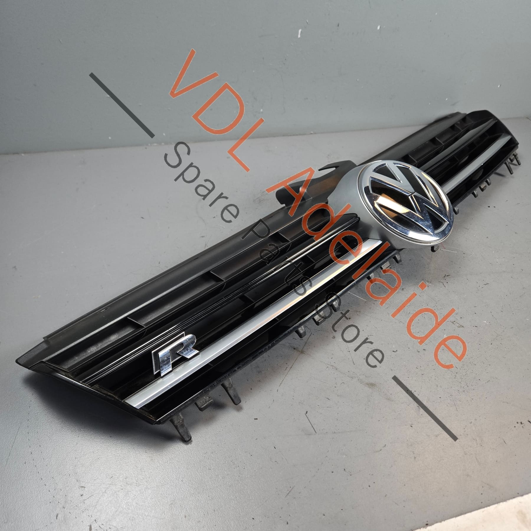 5G0853651EADQ    VW Golf R MK7 Front Grille Genuine OEM 5G0853651E ADQ