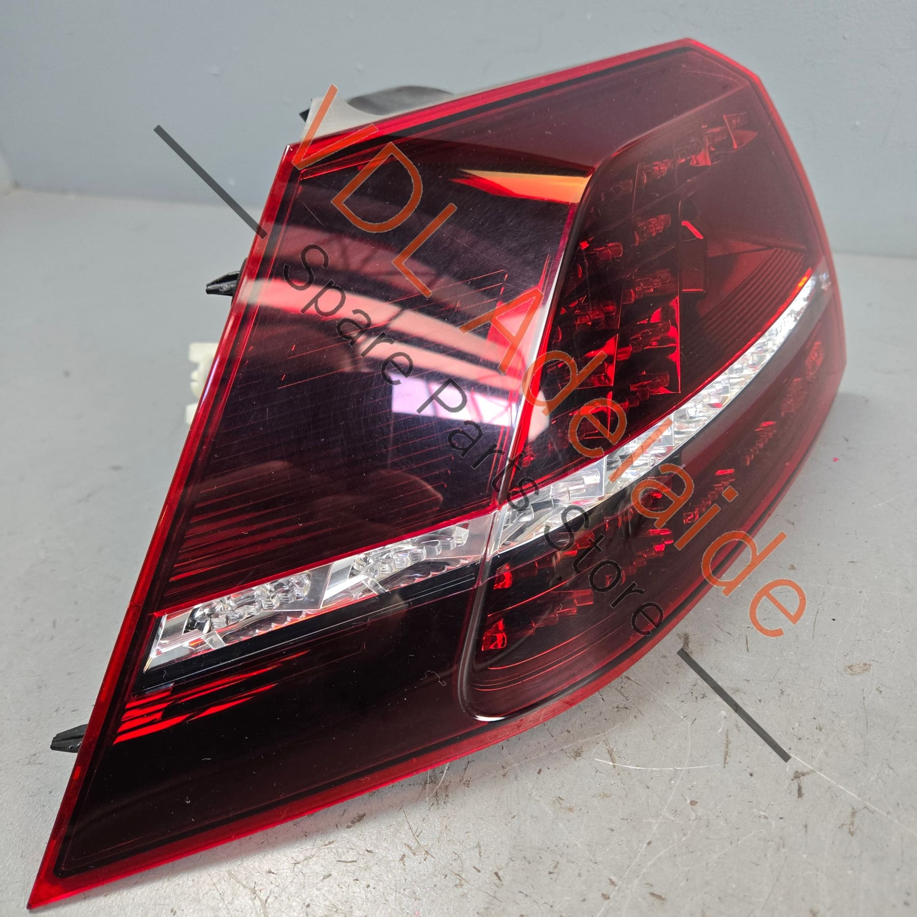 5G0945207C    VW Golf MK7 R Left Outer LED Tail Light Taillight 5G0945207C