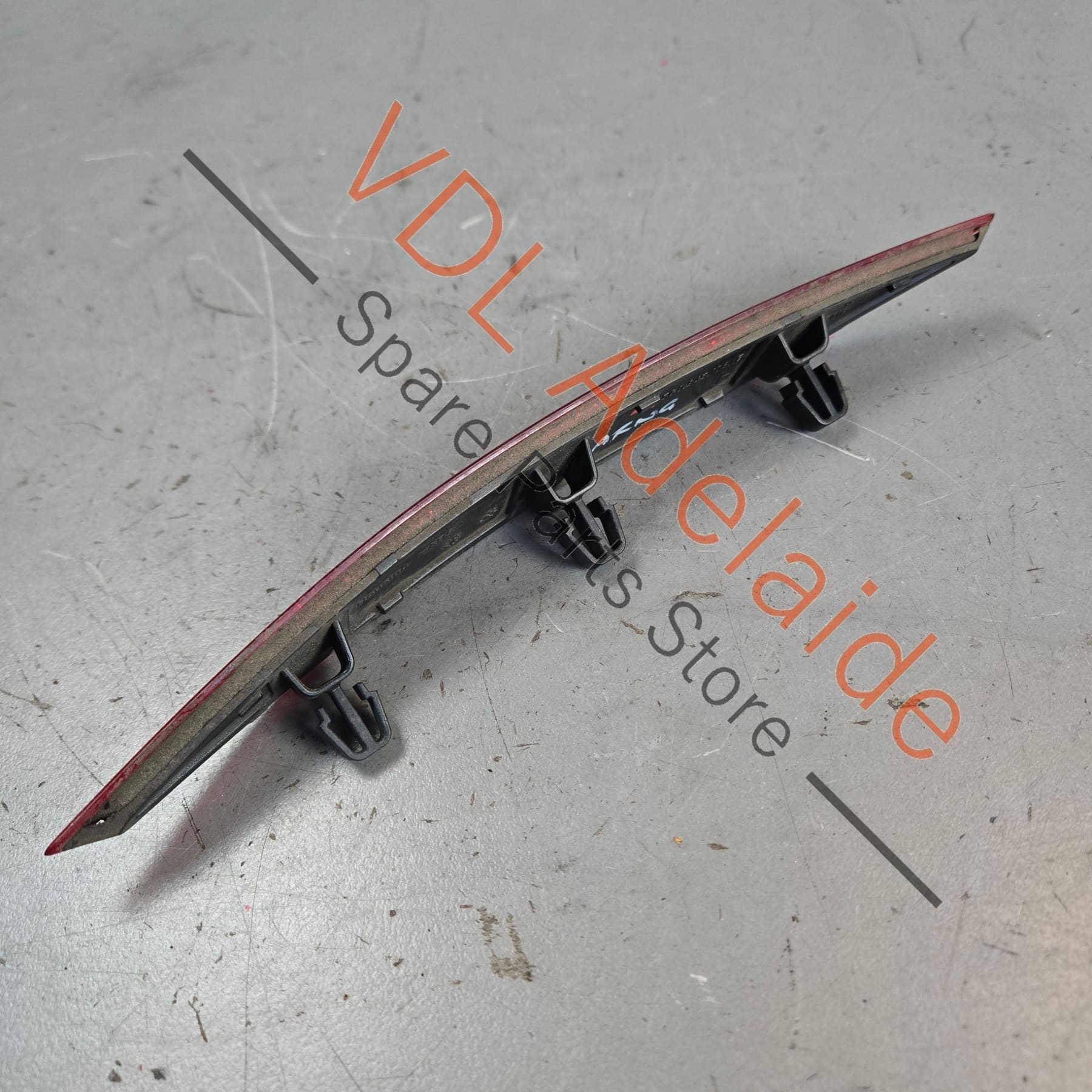 5G0945106B    VW Golf R MK7 Rear Right Bumper Reflector 5G0945106B