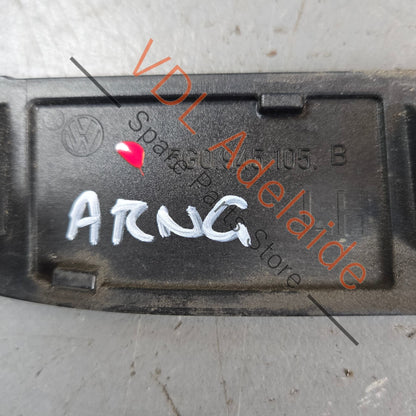 5G0945105B    VW Golf R MK7 Rear Left Bumper Reflector 5G0945105B