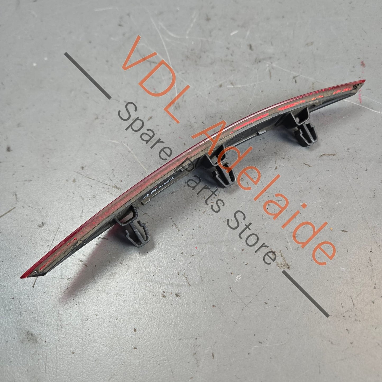 5G0945105B    VW Golf R MK7 Rear Left Bumper Reflector 5G0945105B