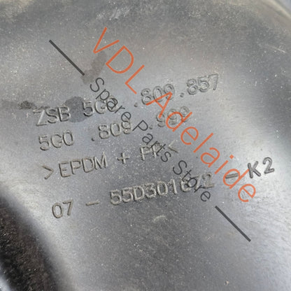 5G0809857 5G0809909   VW Golf MK7 Fuel Filler Lid Door 5G0809857 5G0809909 Z1 / A7N Limestone Grey
