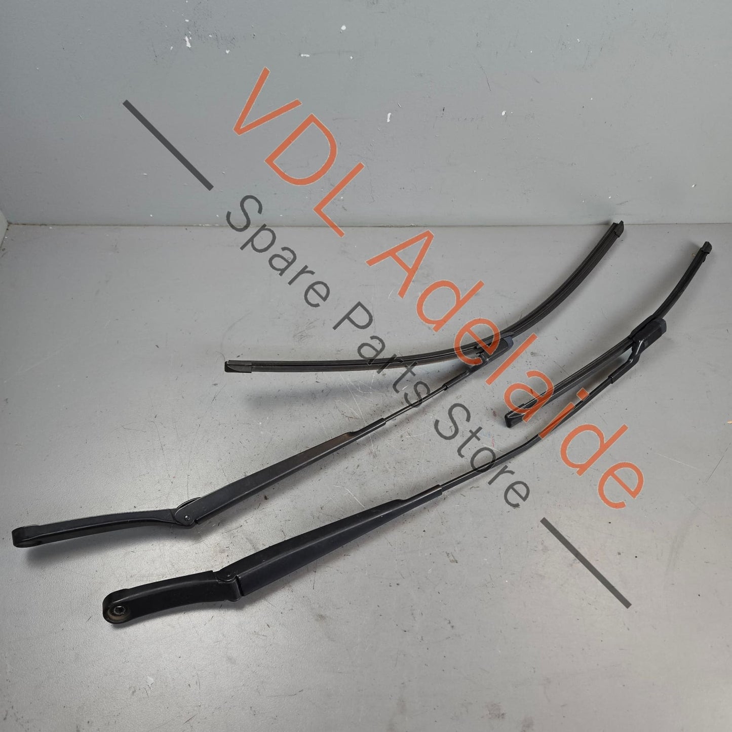 5G2955410B    VW Golf MK7 Windscreen Wiper Arm Set Left & Right