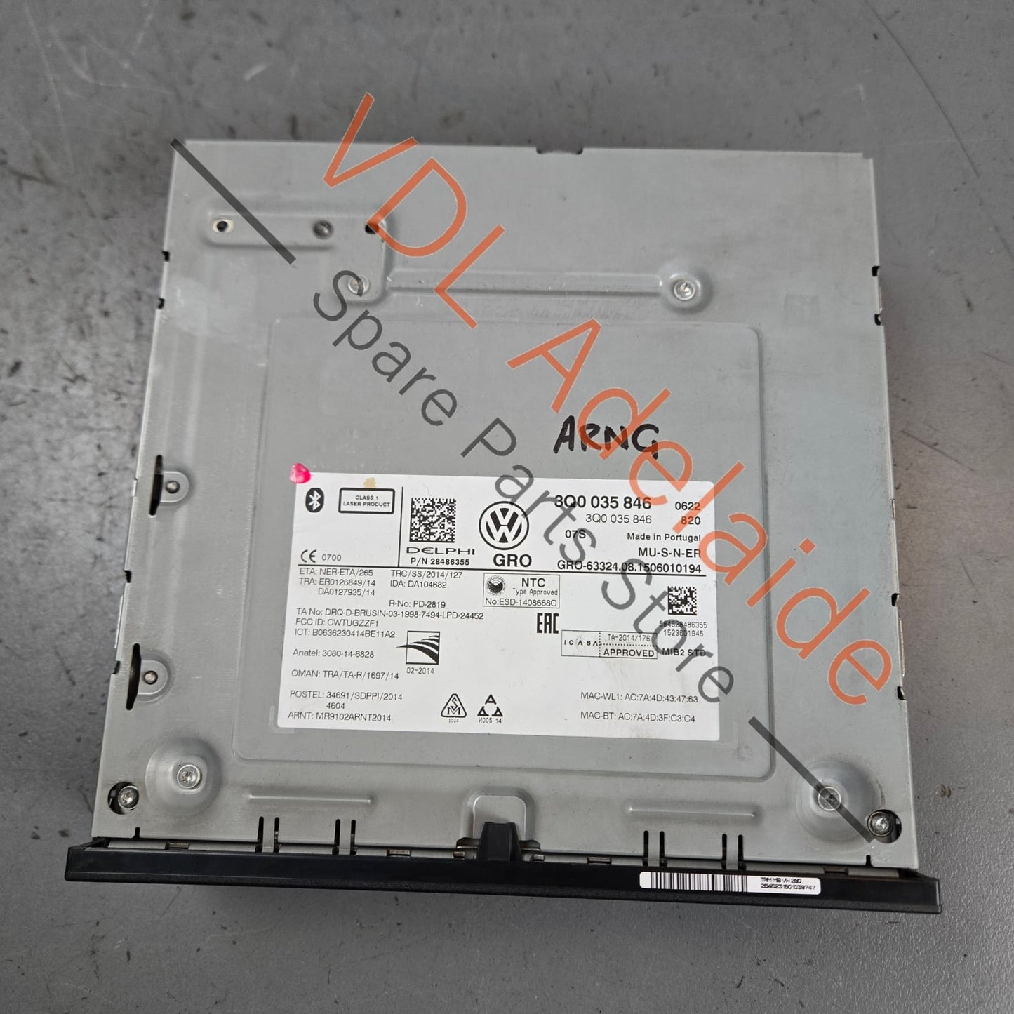 3Q0035846    VW MIB2 STD +2 ZR NAV MMI Central Computer Radio 3Q0035846