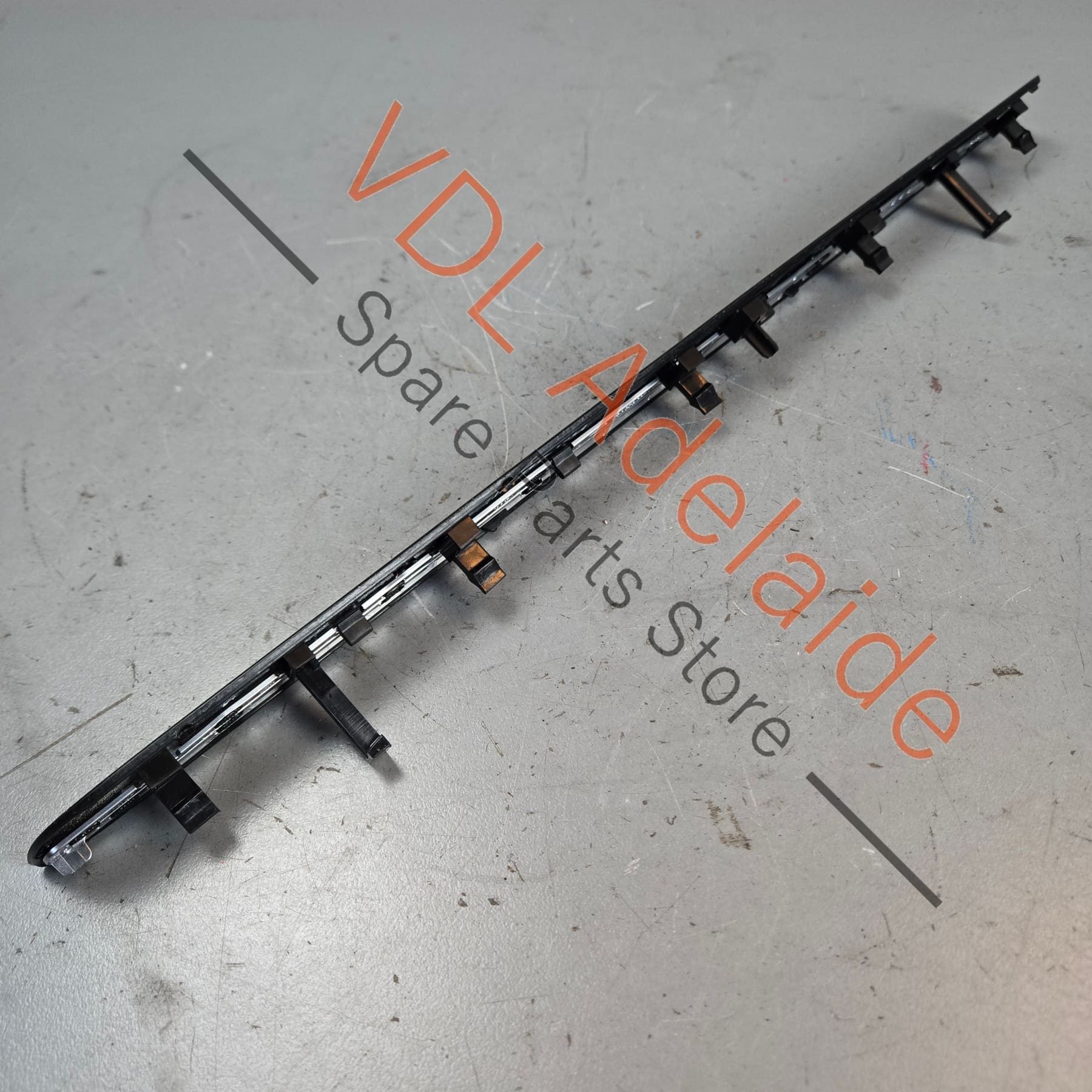 5G2858418C    VW Golf MK7 7.5 Dashboard Inlay Trim Dark Carbon look 5G2858418C CSJ