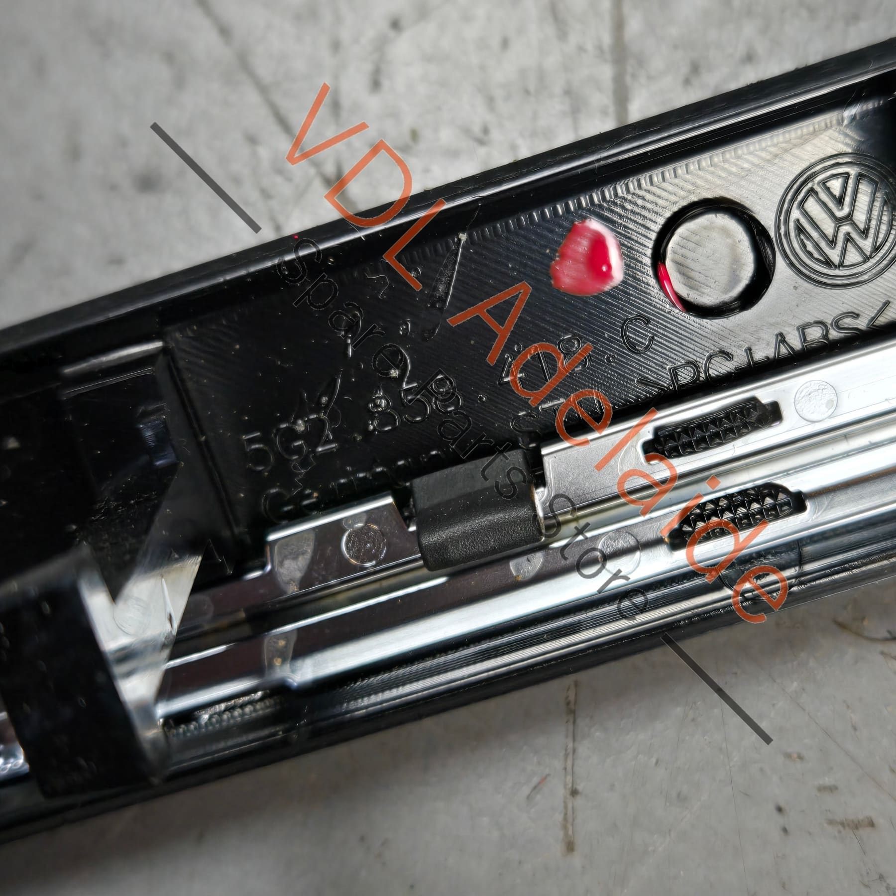 5G2858418C    VW Golf MK7 7.5 Dashboard Inlay Trim Dark Carbon look 5G2858418C CSJ