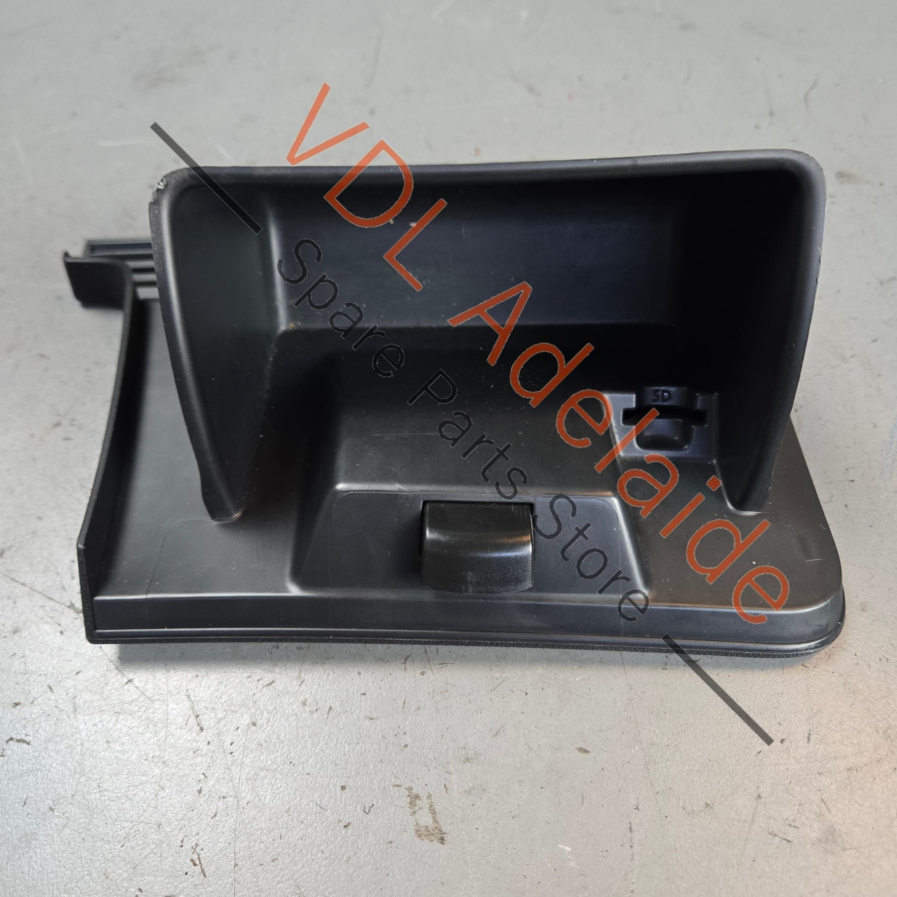 5G2857924 5G2857919C   VW Golf MK7 Drivers Side RHS Glove Storage Compartment 5G2857919C 82V 5G2857924
