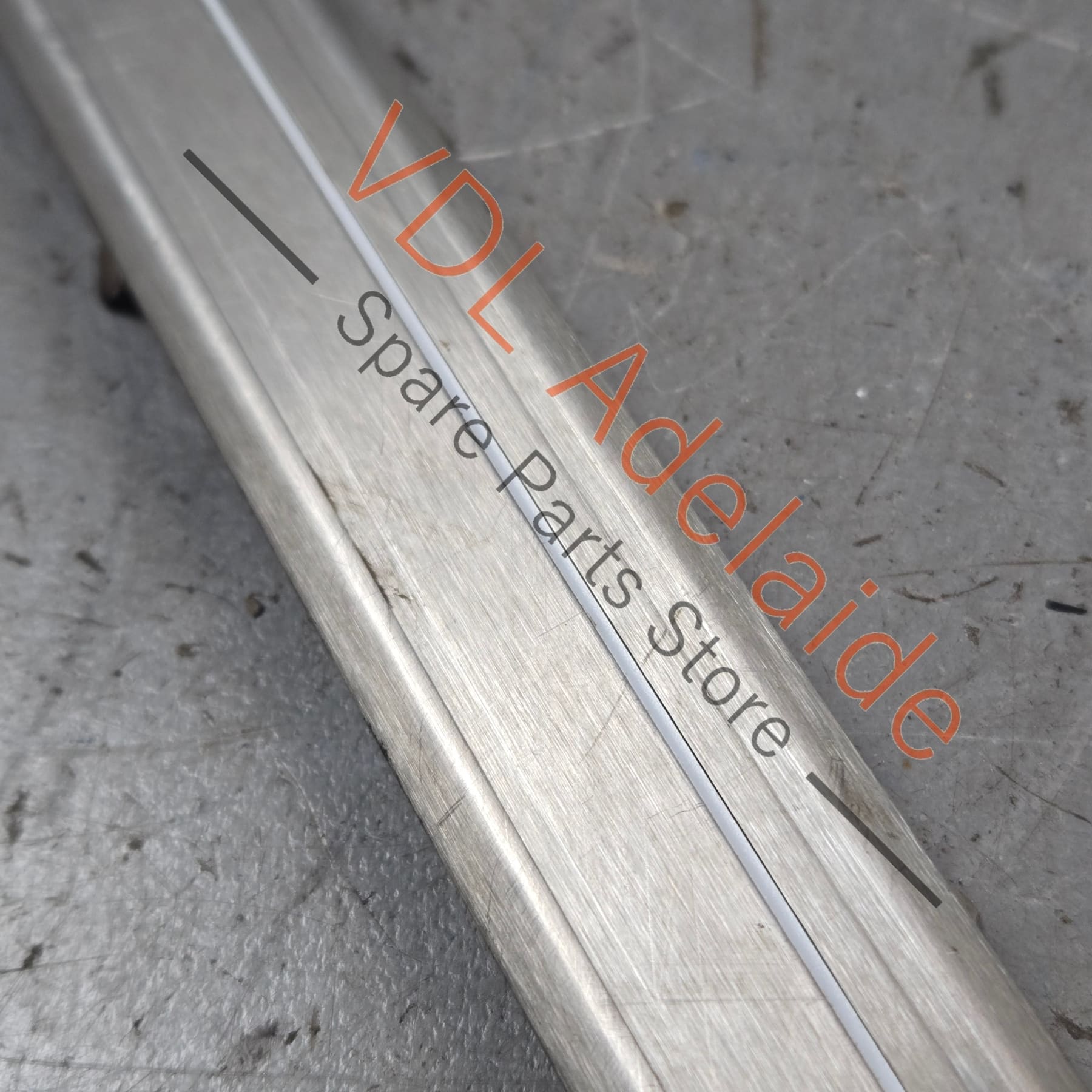 5G4853370KDAT    VW Golf R Illuminated Sill Panel Door Entry Strip Light Left 5G4853370K DAT