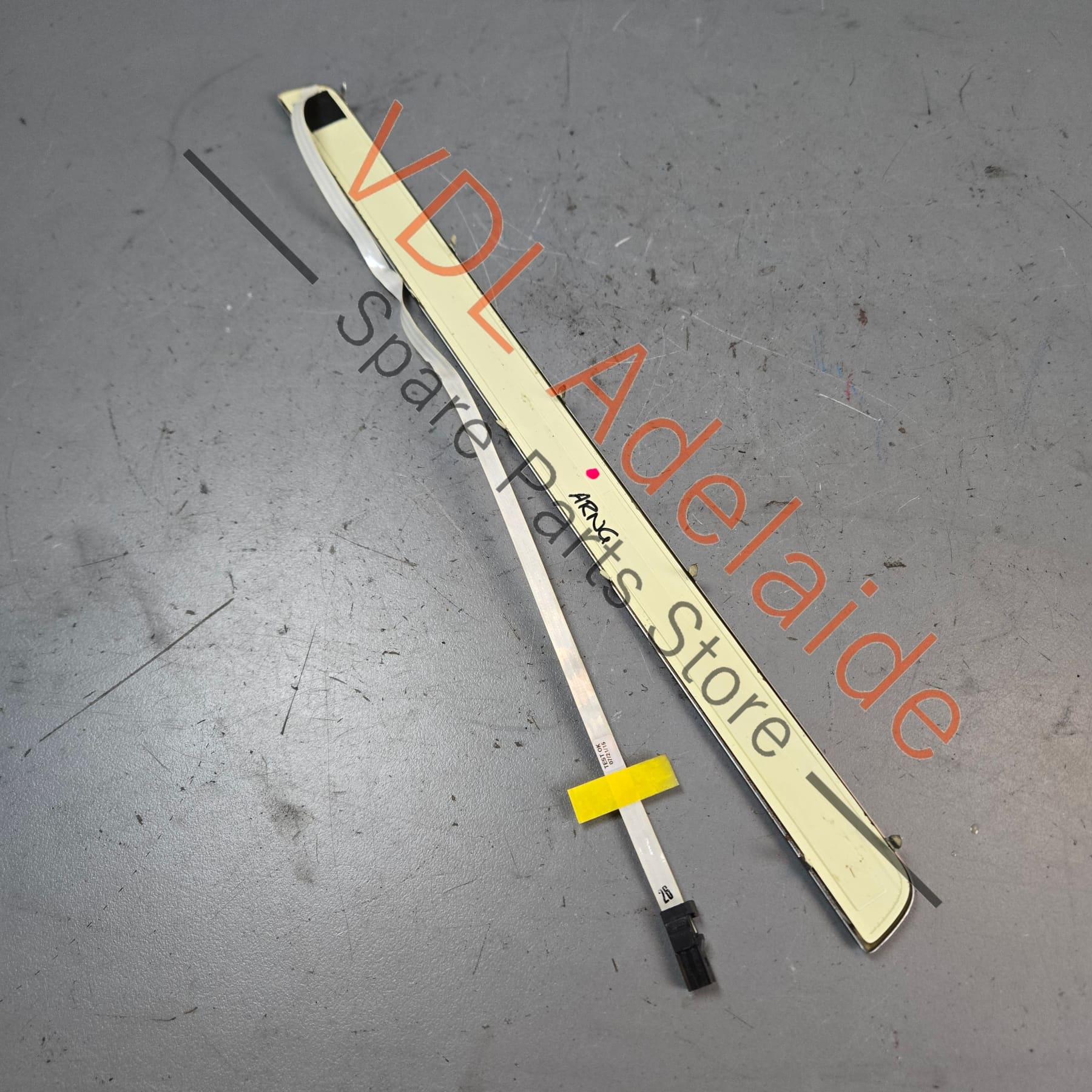 5G4853370KDAT    VW Golf R Illuminated Sill Panel Door Entry Strip Light Left 5G4853370K DAT