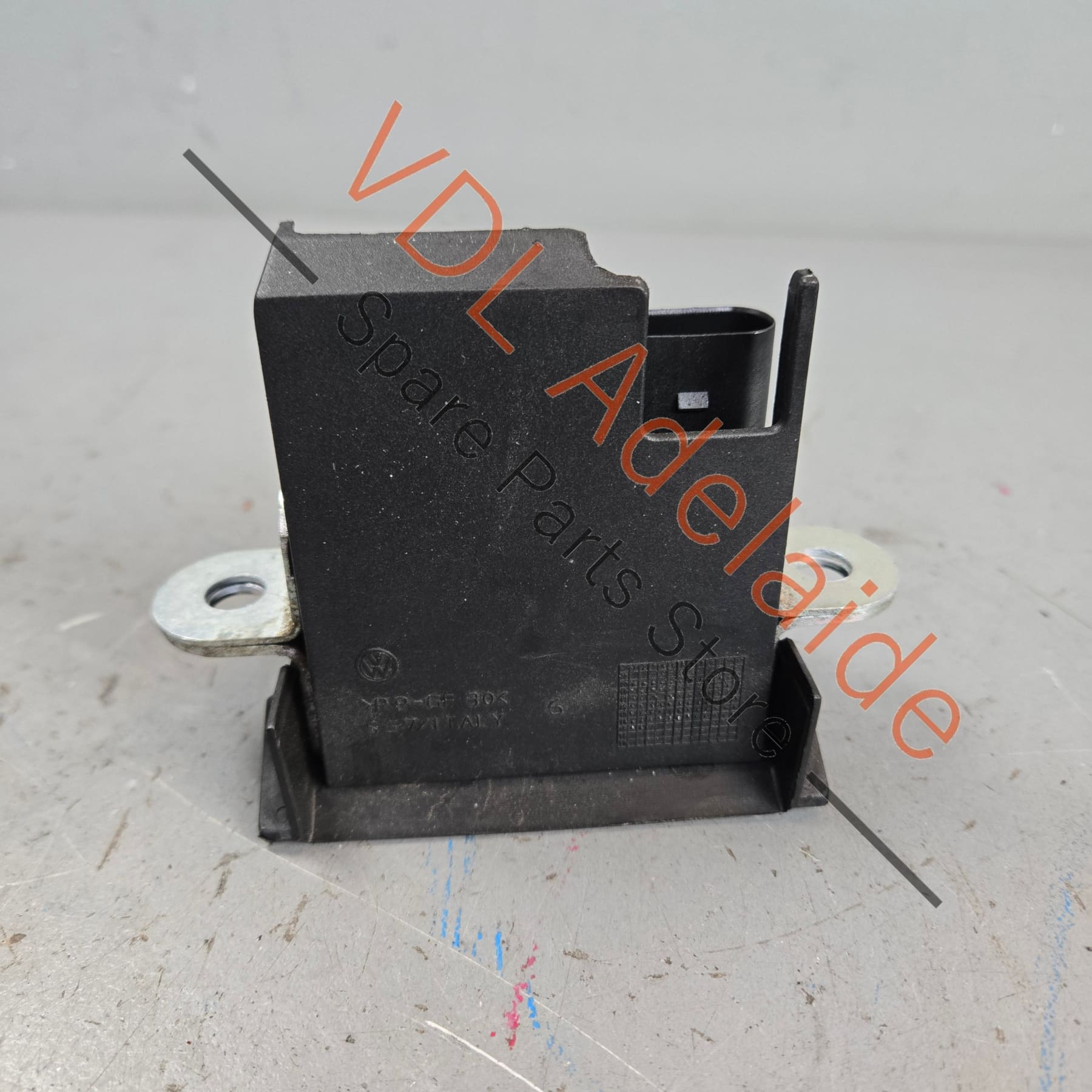 5G6827505 5G6827505B   VW Golf MK7 Rear Boot Lid Hatch Lock Mechanism 5G6827505B