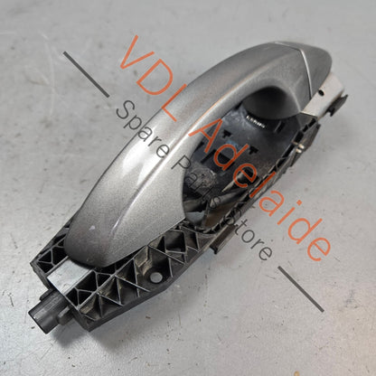 5G0837206Q    VW Golf R MK7 7.5 Kessy Exterior Door Handle Front Right Keyless Entry 5G0837206Q Limestone Grey