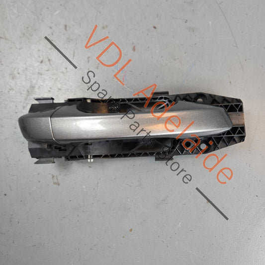 5G0837206N    VW Golf R MK7 7.5 Exterior Door Handle Right 5G0837206N Limestone Grey