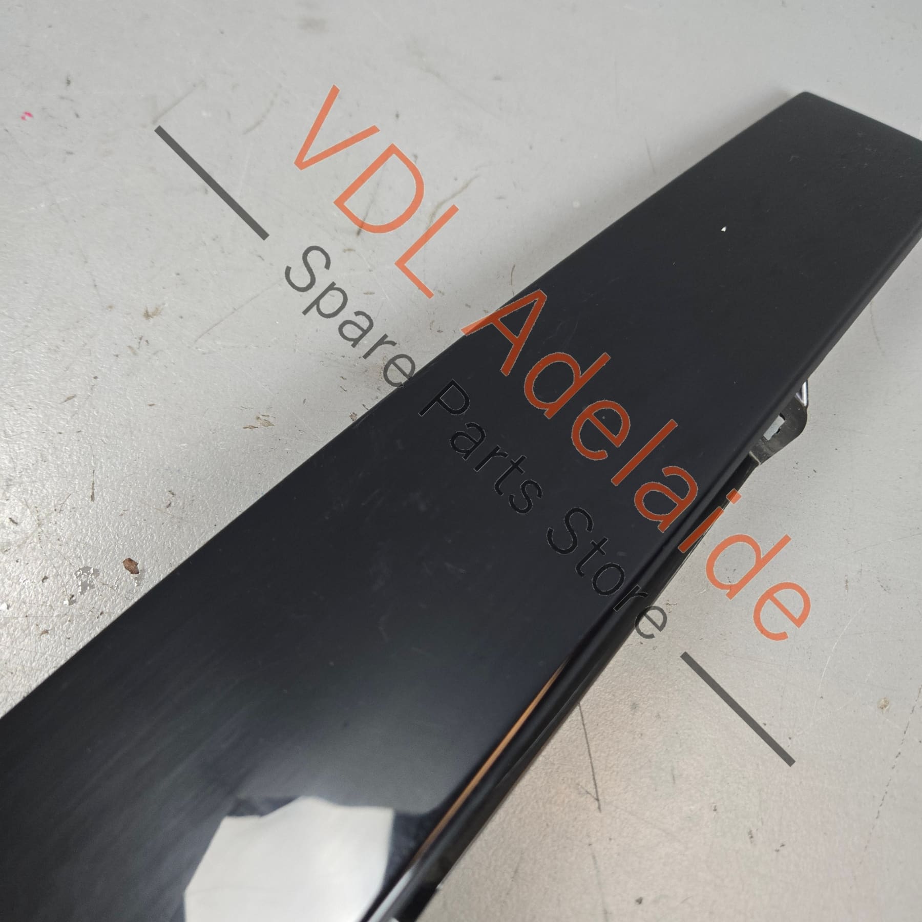 5G4837902D    VW Golf Mk7 Gloss Black Front Right B Pillar Exterior Trim for Door Window Frame 5G4837902C 5G4837890B