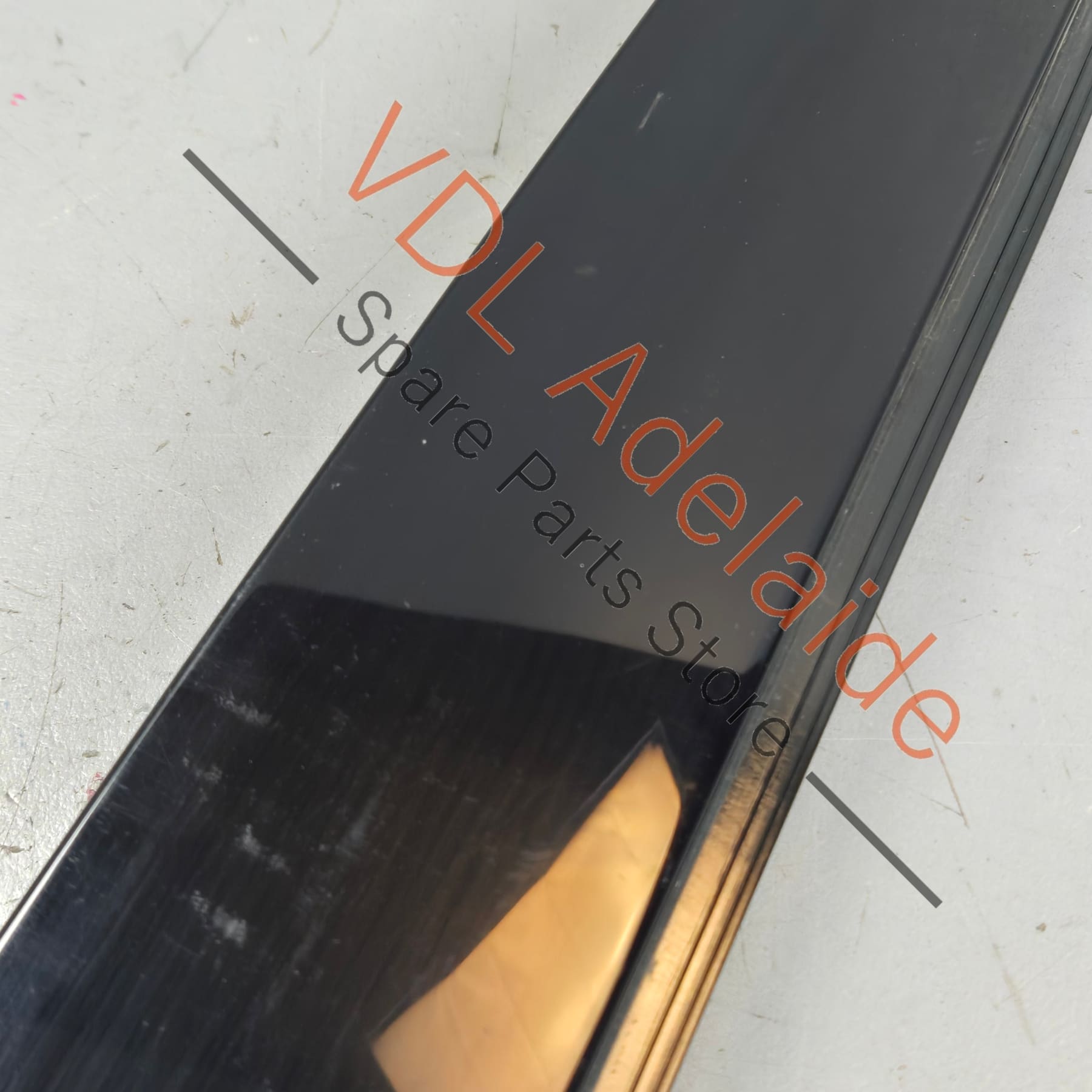 5G6839902D    VW Golf Mk7 Gloss Black Rear Right B Pillar Exterior Trim for Door Window Frame 5G6839902B