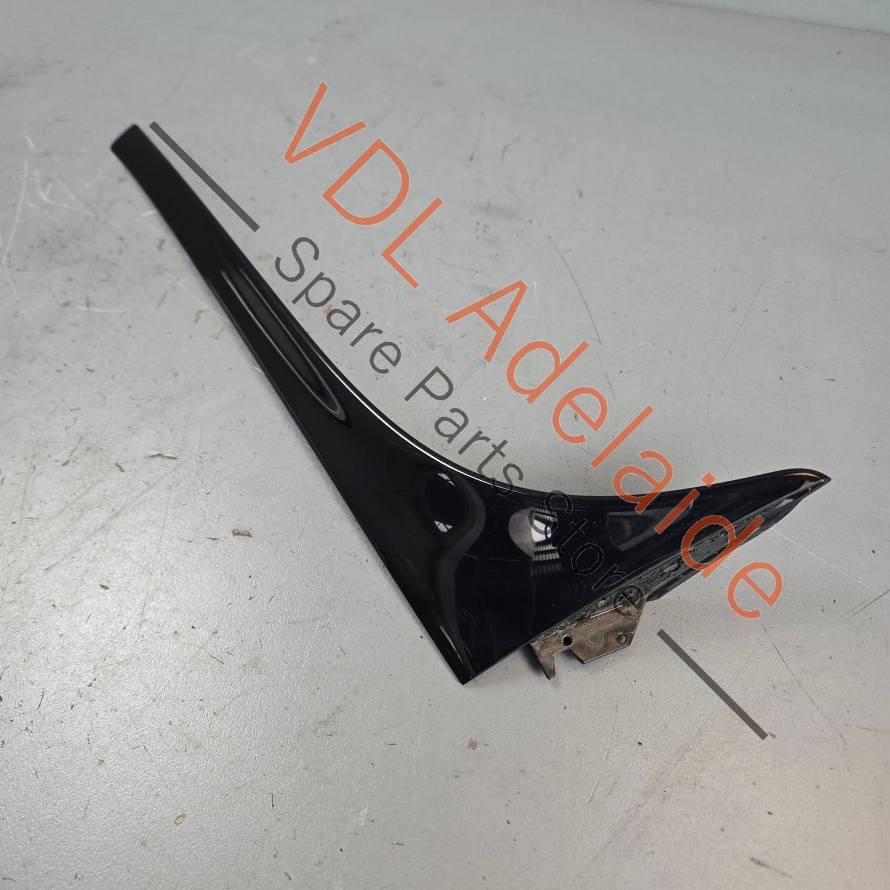 5G6805946C    VW Golf MK7 7.5 Gti R Right Rear Window Spoiler Trim Molding 5G6805946C 041