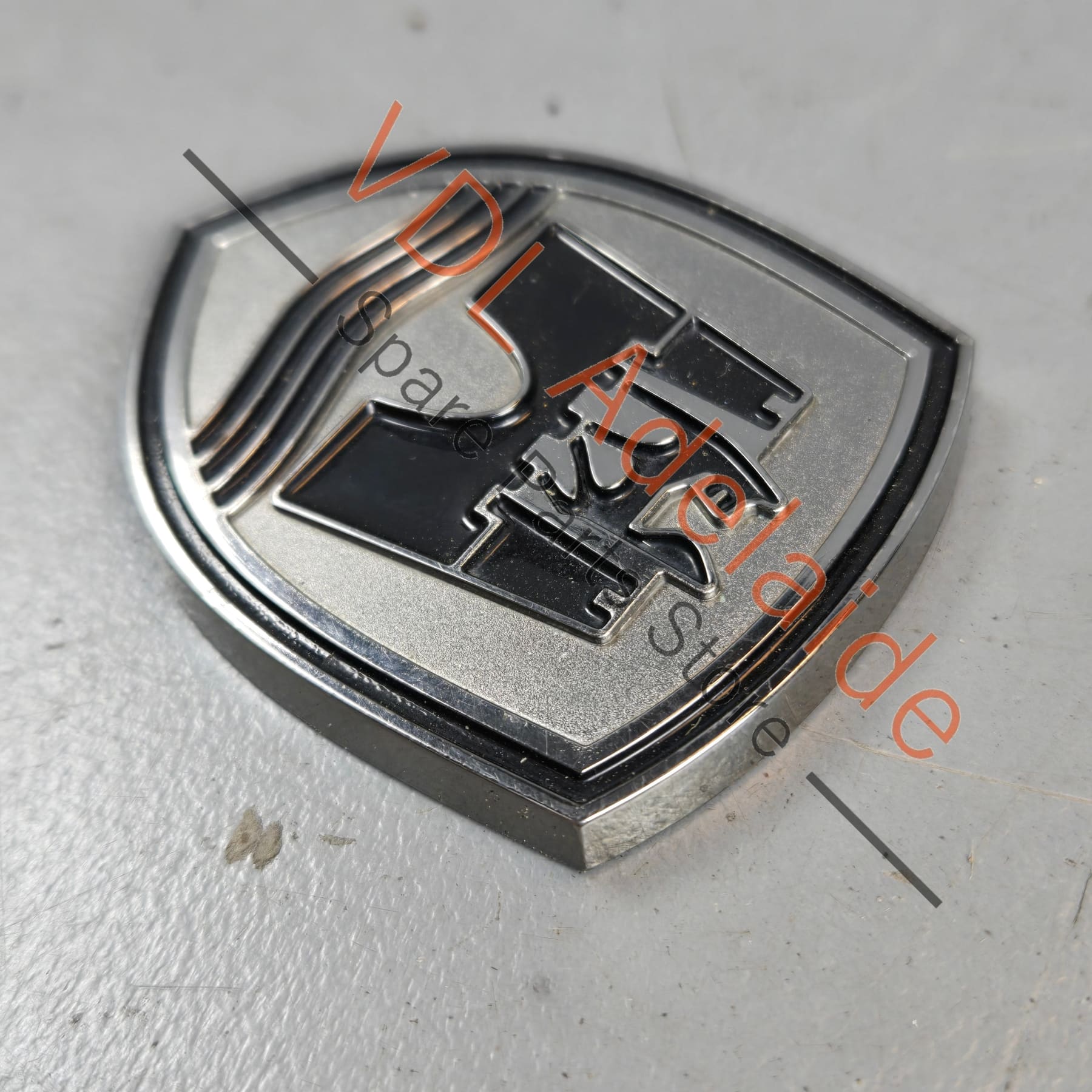 5G0853675WE    Genuine VW Wolfsburg Crest Badge Golf R 5G0853675WE