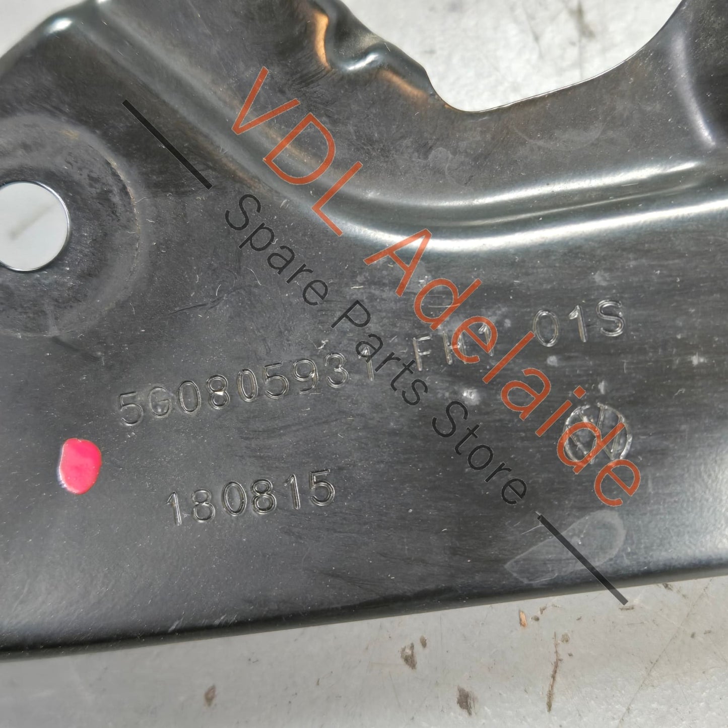 5G0805931    VW Golf MK7 Radiator Support Brace Metal Bracket Left above Headlight 5G0805931