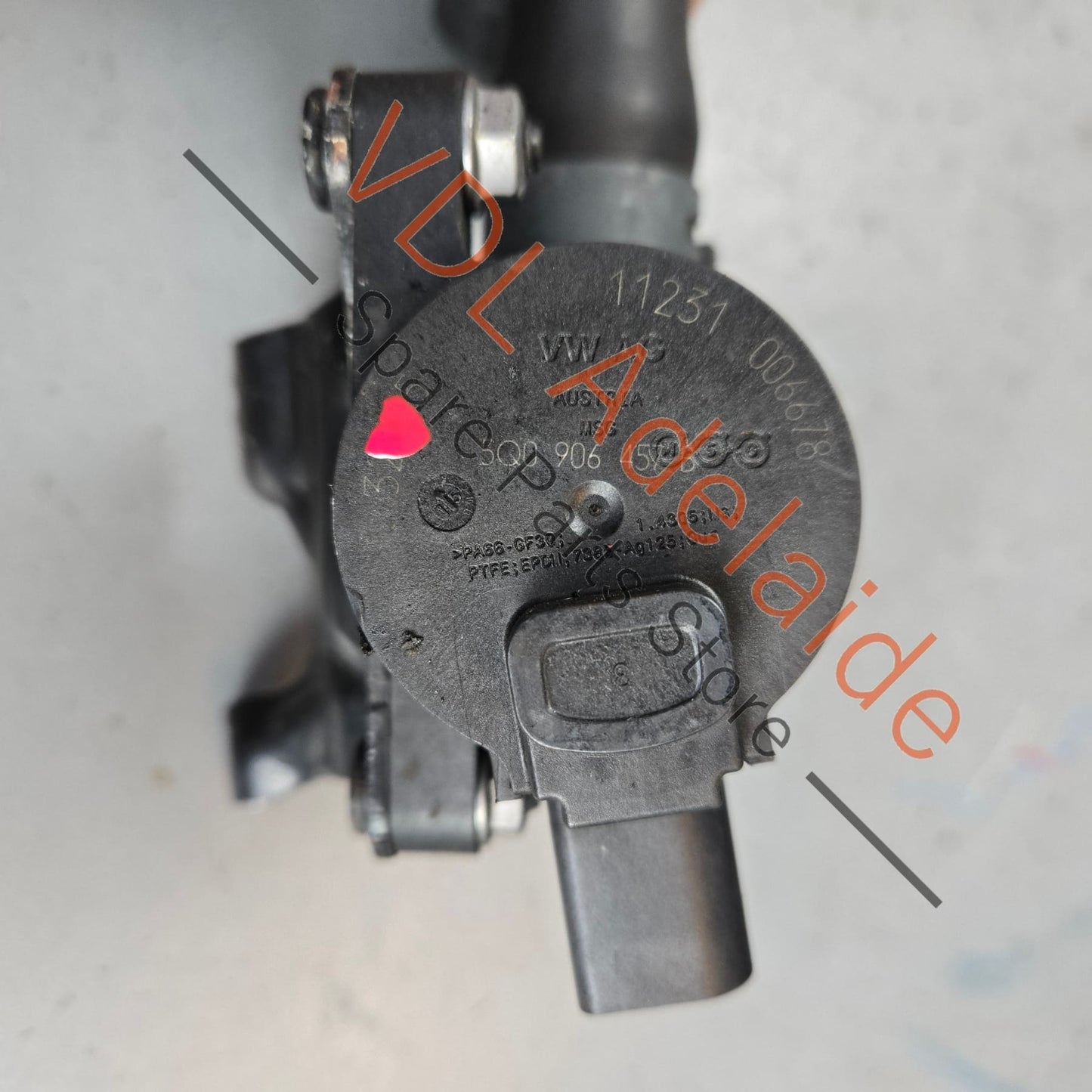 5Q0906457B 5Q0122093A   VW Golf MK7 R Coolant Solenoid Shut Off Valve 5Q0122093A 5Q0906457B
