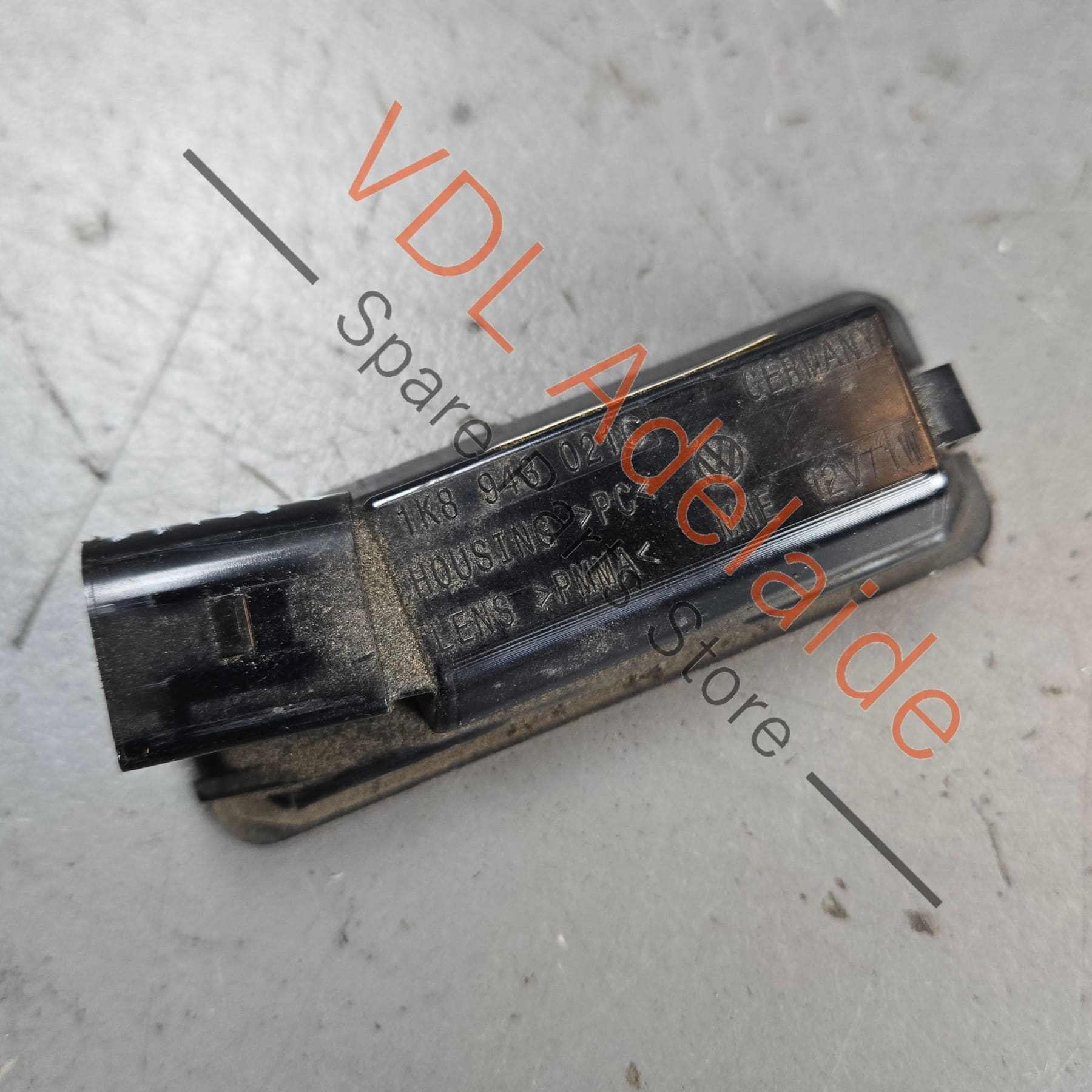 1K8943021C 1K8943021   VW Golf R GTi Mk7 Rear Licence Registration Plate Light 1K8943021C
