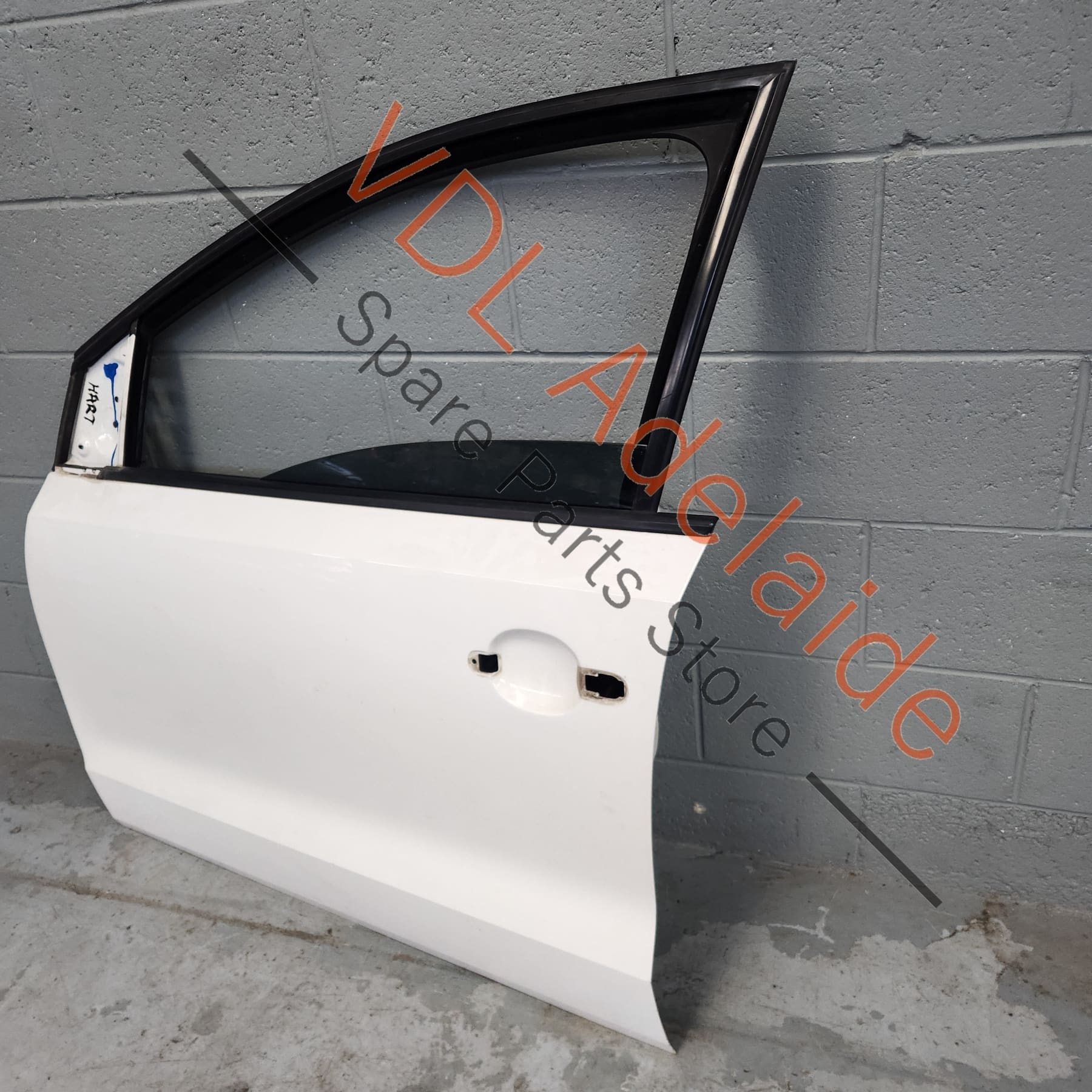 6R4831055J    VW Polo 6R Front Left Door Shell Panel Candy White B4 / B9A