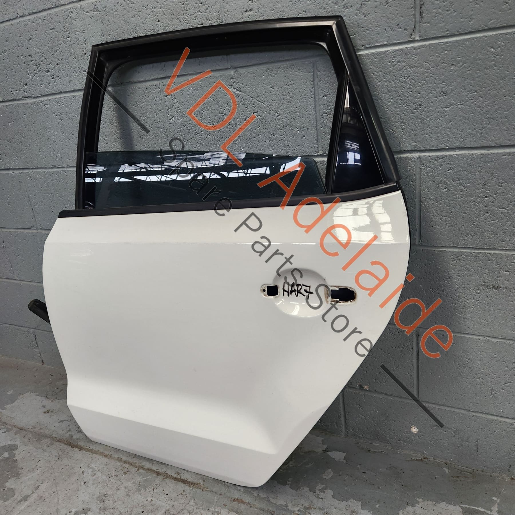 6R4833055J    VW Polo 6R Rear Left Door Shell Panel Candy White B4 / B9A