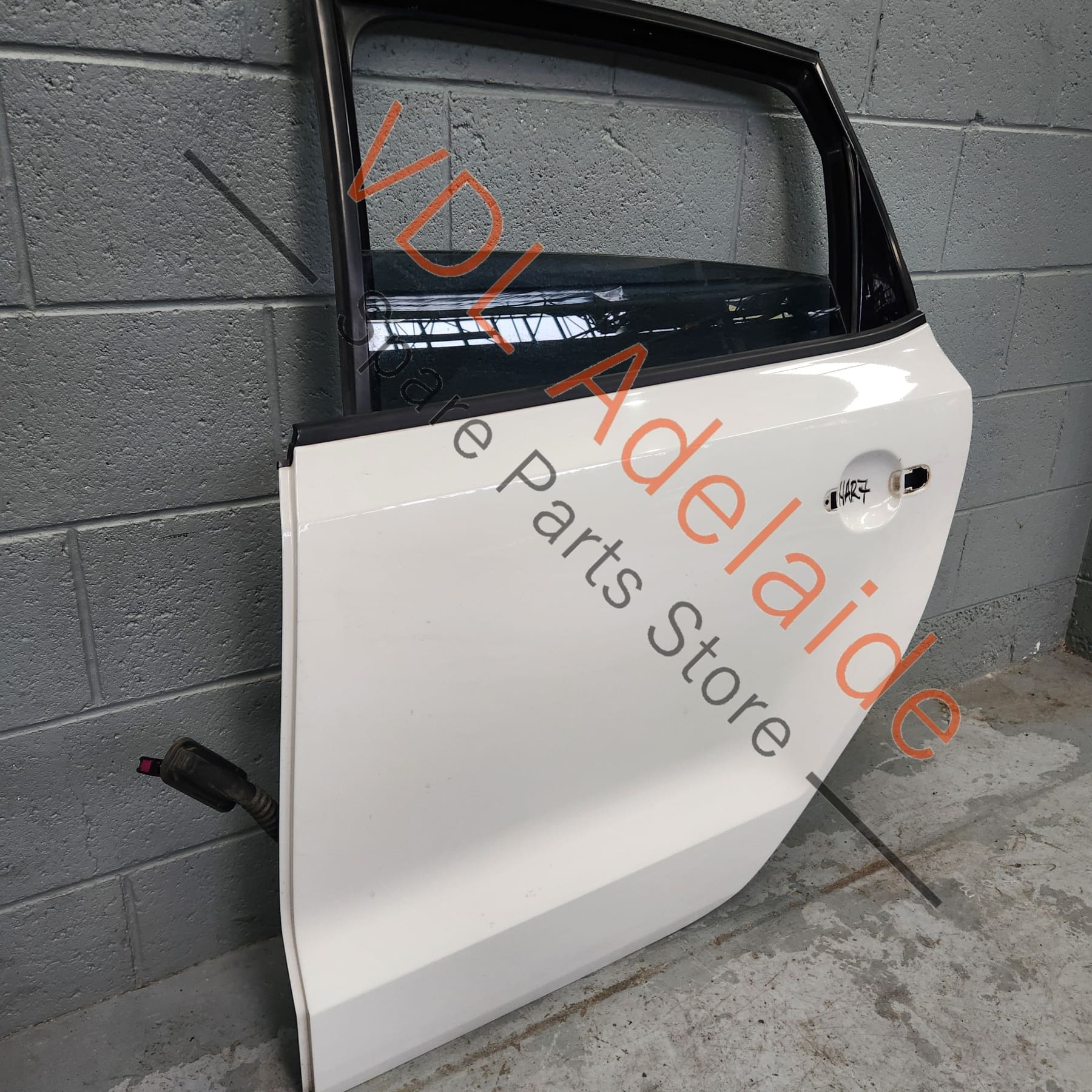 6R4833055J    VW Polo 6R Rear Left Door Shell Panel Candy White B4 / B9A