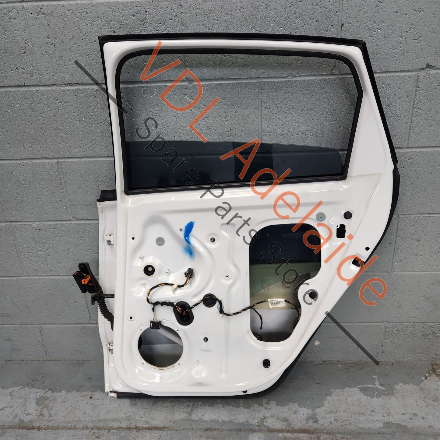 6R4833056J    VW Polo 6R Rear Right Door Shell Panel Candy White B4 / B9A