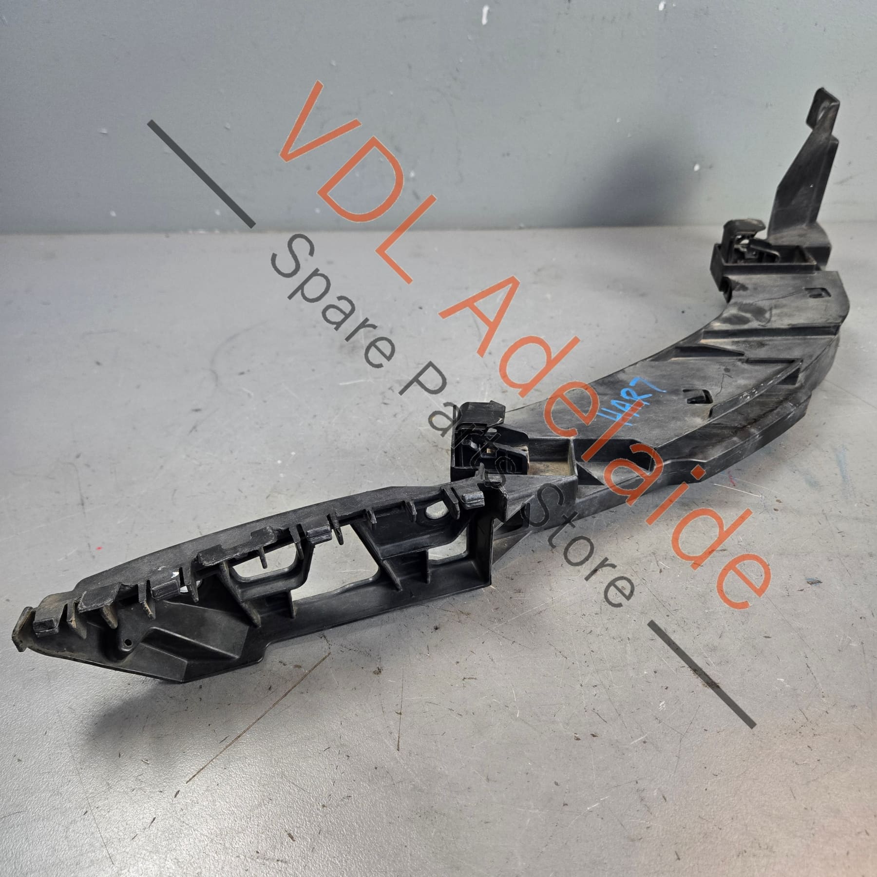 6R0805072E    VW Polo MK5 Gti Front Bumper Headlight Bracket Right 6R0805072E
