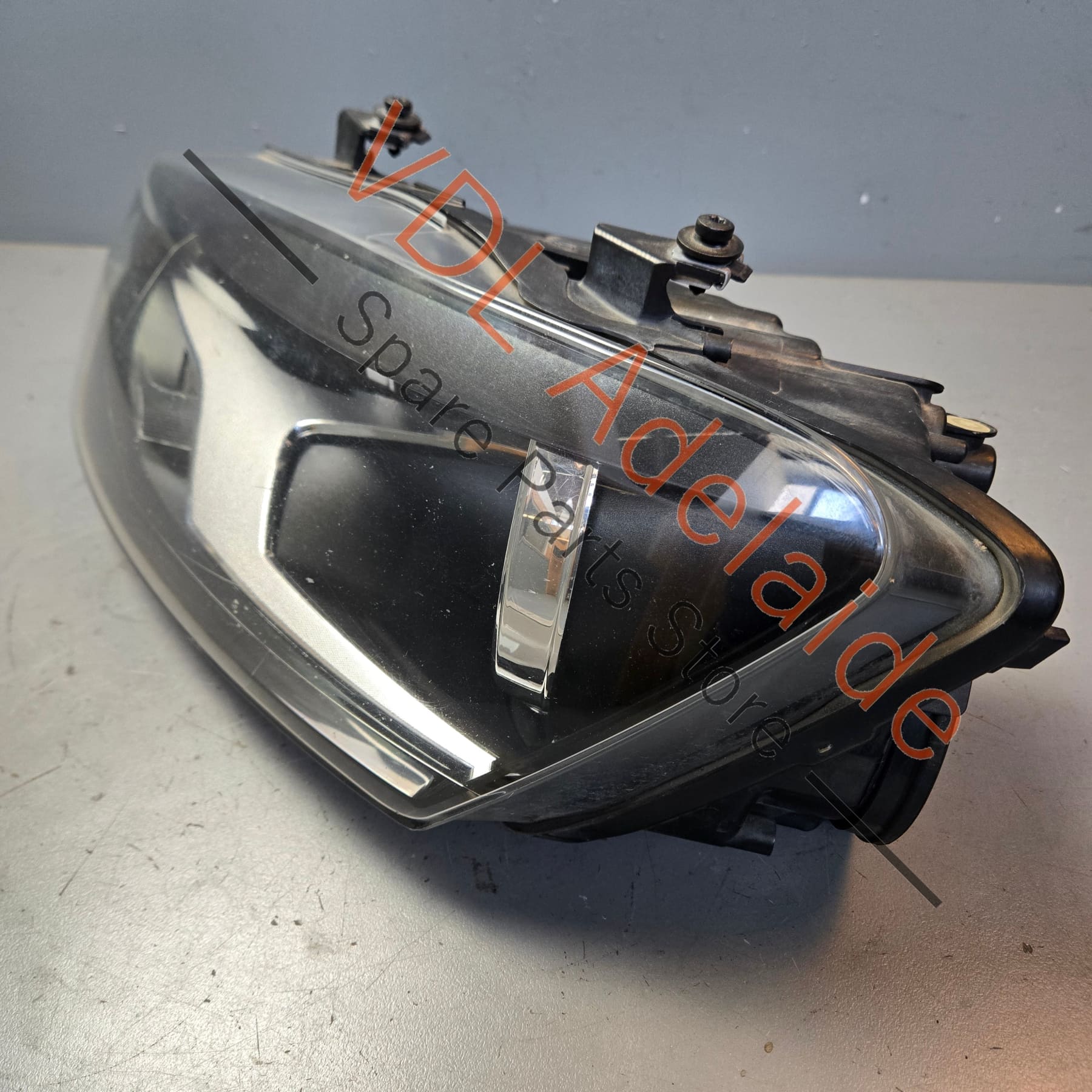 6R2941007F    VW Polo 6R Halogen Headlight Left 6R2941007F