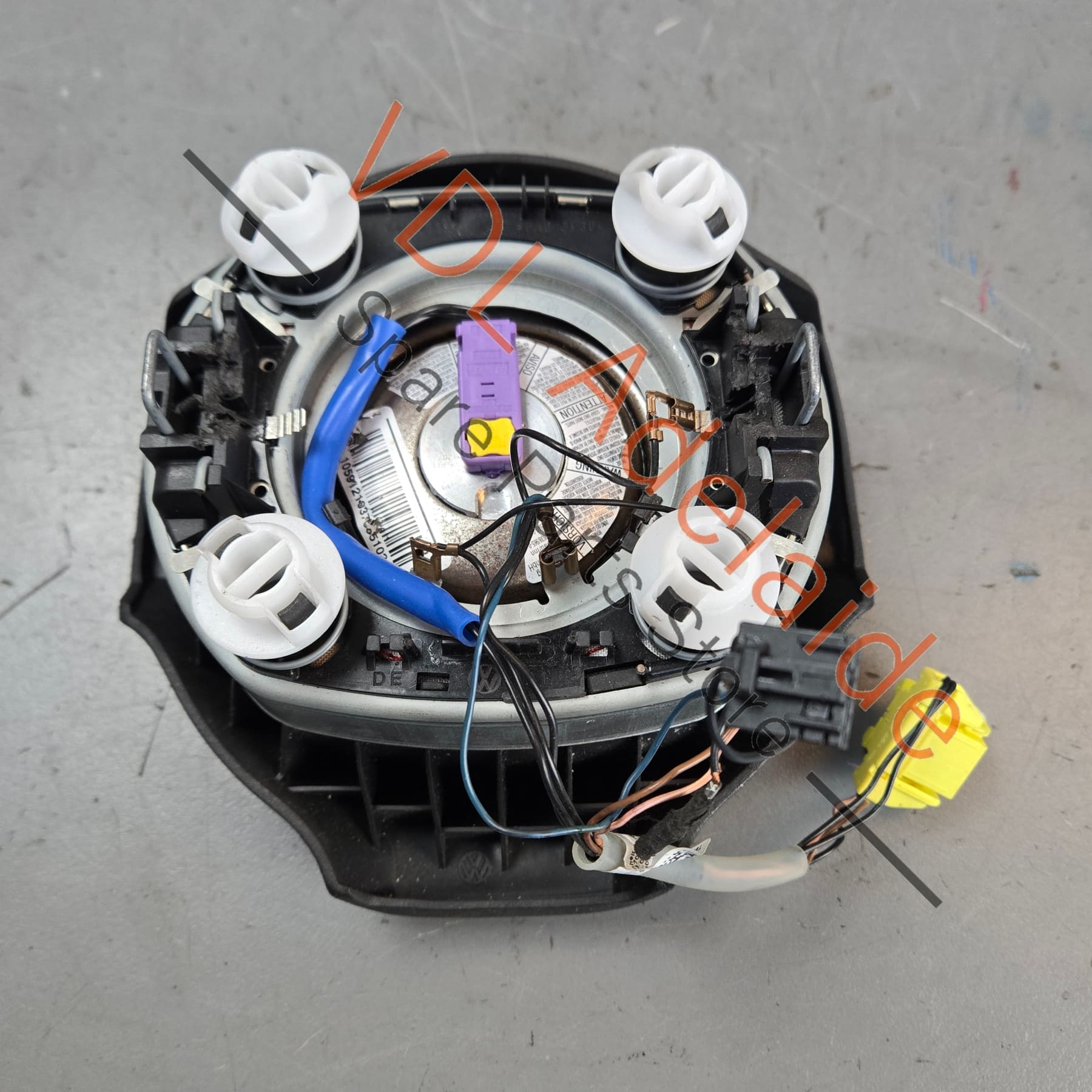 5K0880201AE81U 5K0880201AB81U   VW Golf MK6 R Gti Steering Wheel Airbag 5K0880201AE 81U