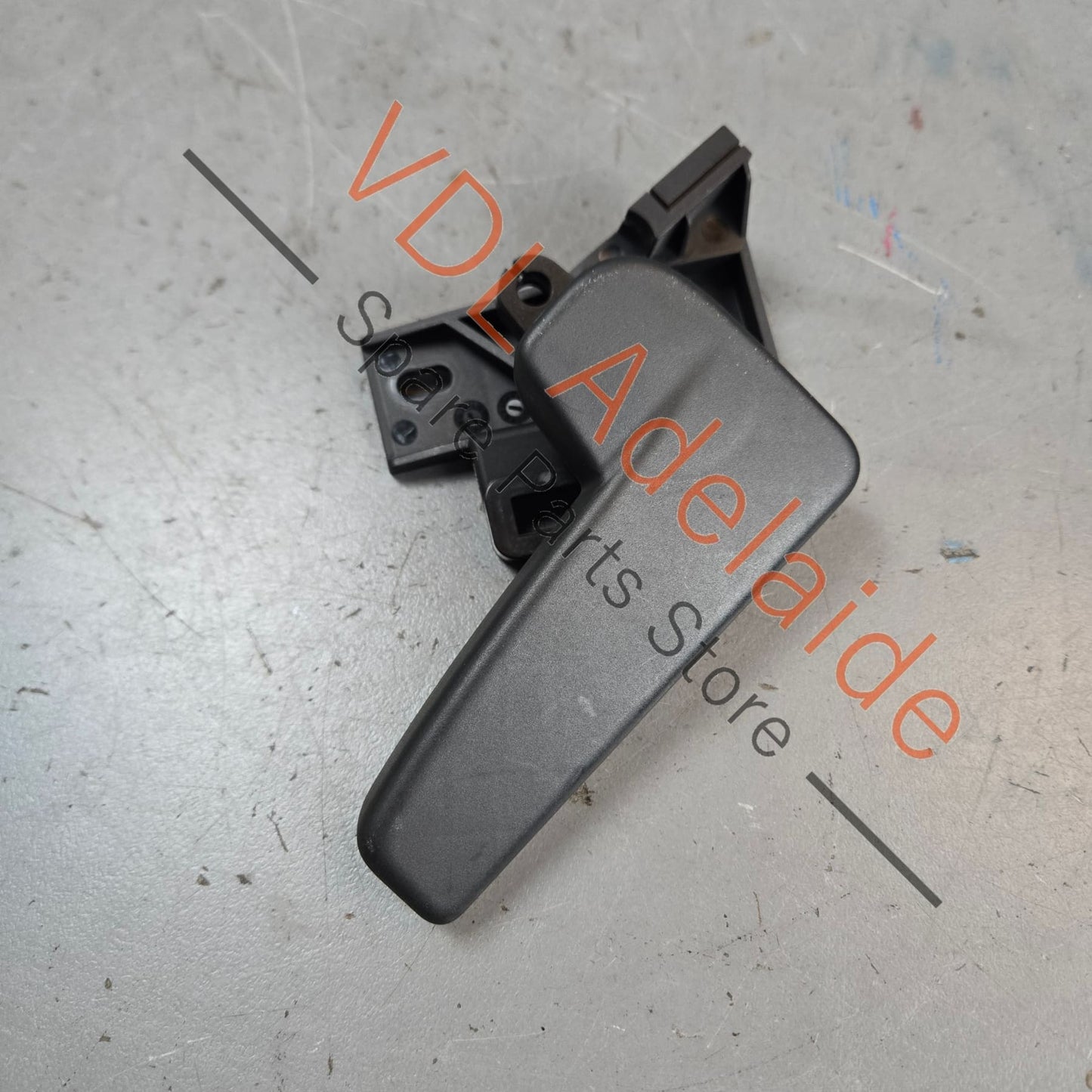 3C2823633A 3C2823533   VW Polo 6R Bonnet Release Handle Lever 3C2823633A